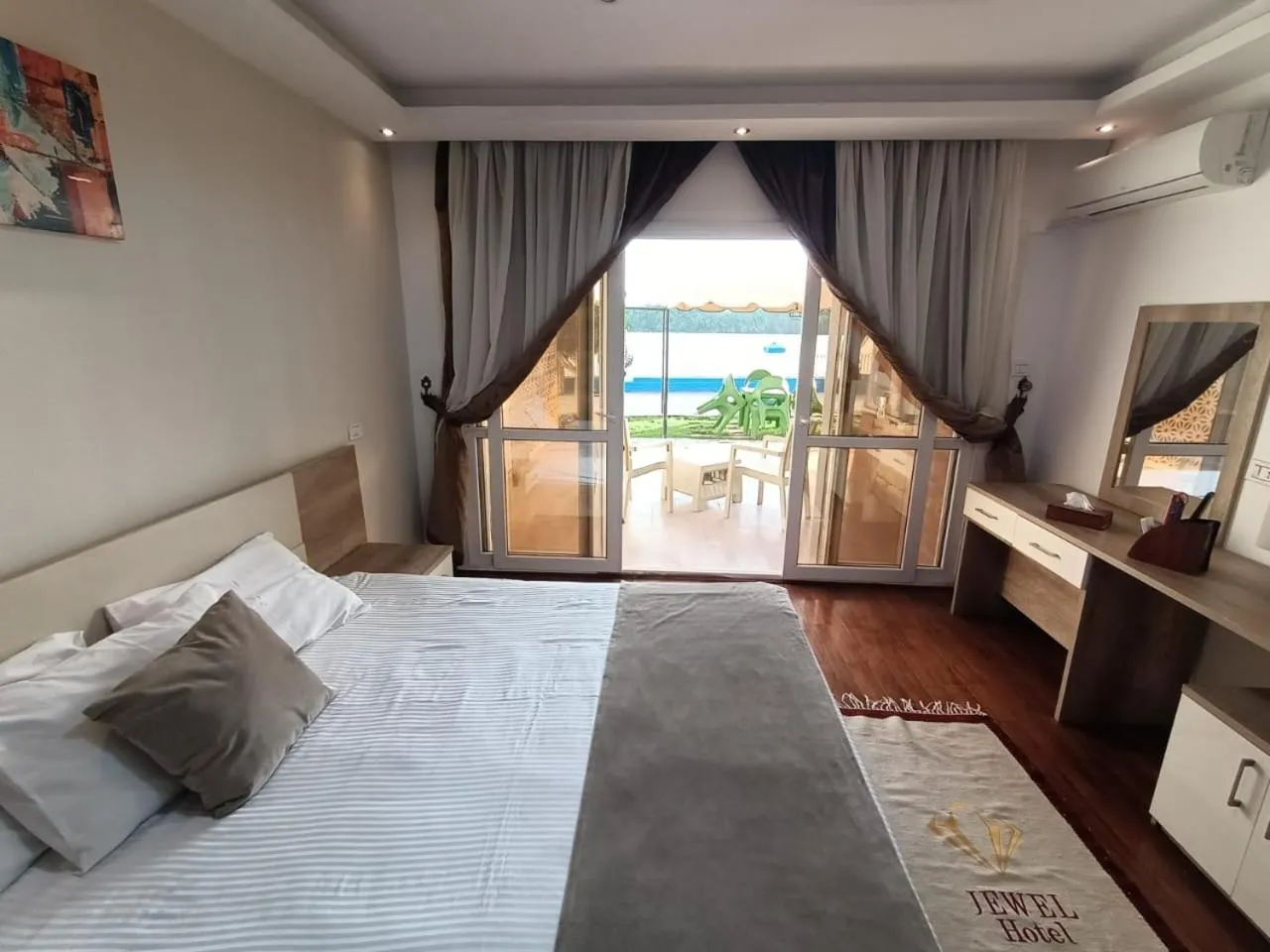 Bed in Jewel Maadi Cabins and Club