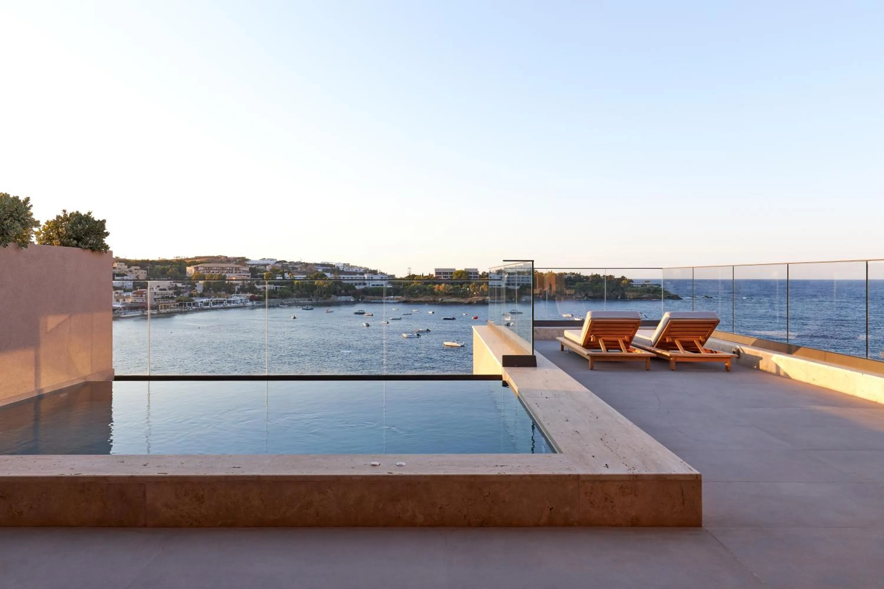 Swimming pool in Castello Infinity Suites - Adults Only