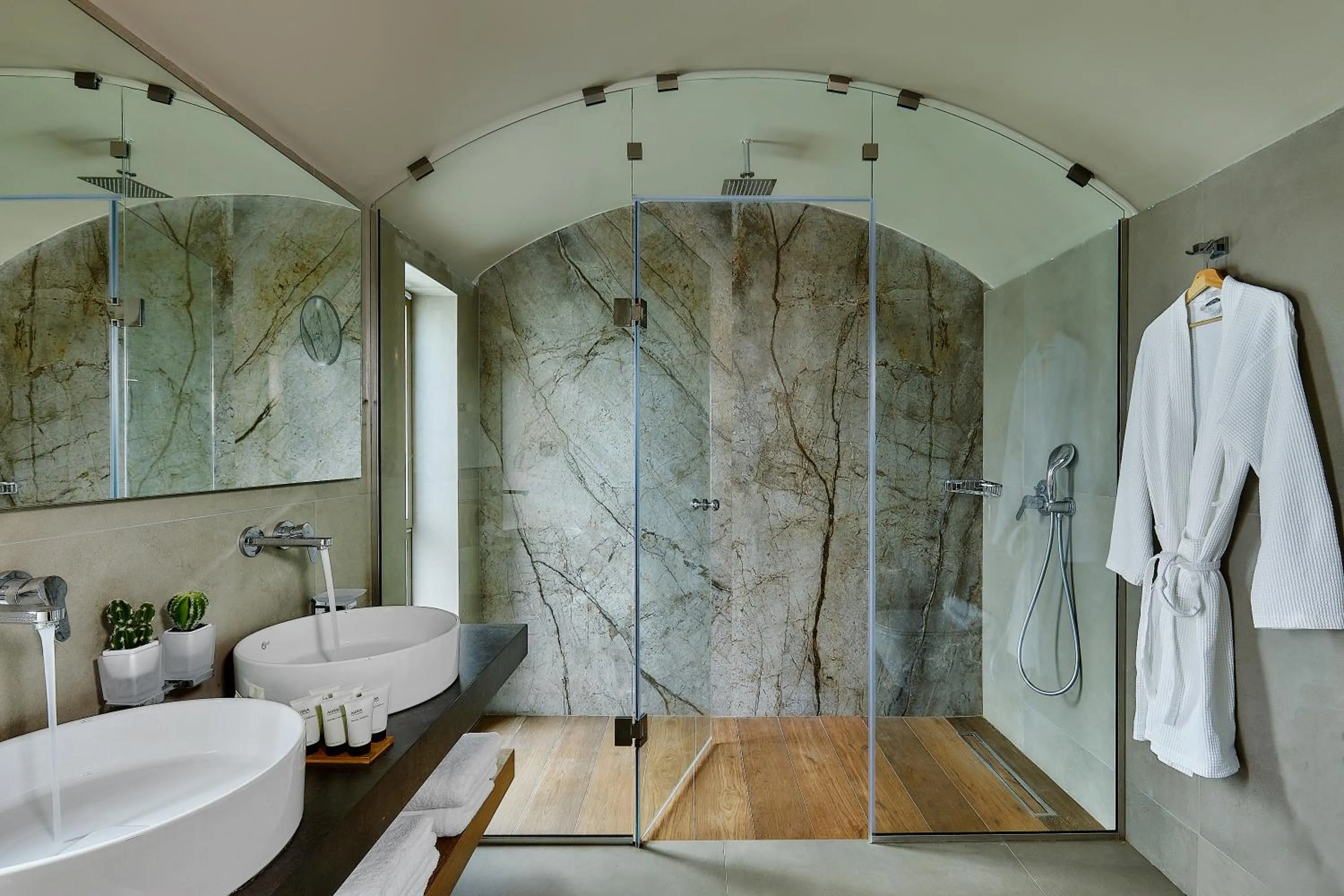 Bathroom in Castello Infinity Suites - Adults Only