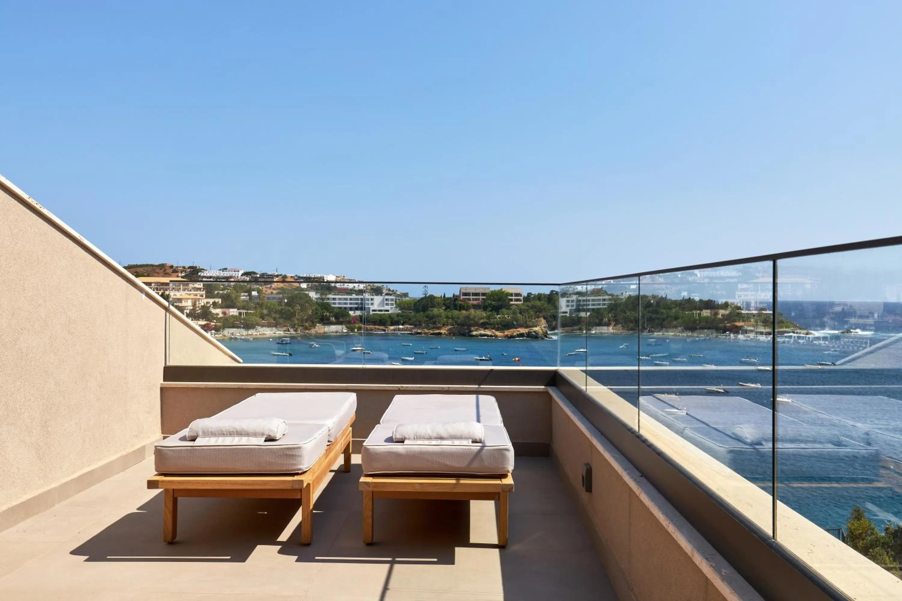 Patio in Castello Infinity Suites - Adults Only