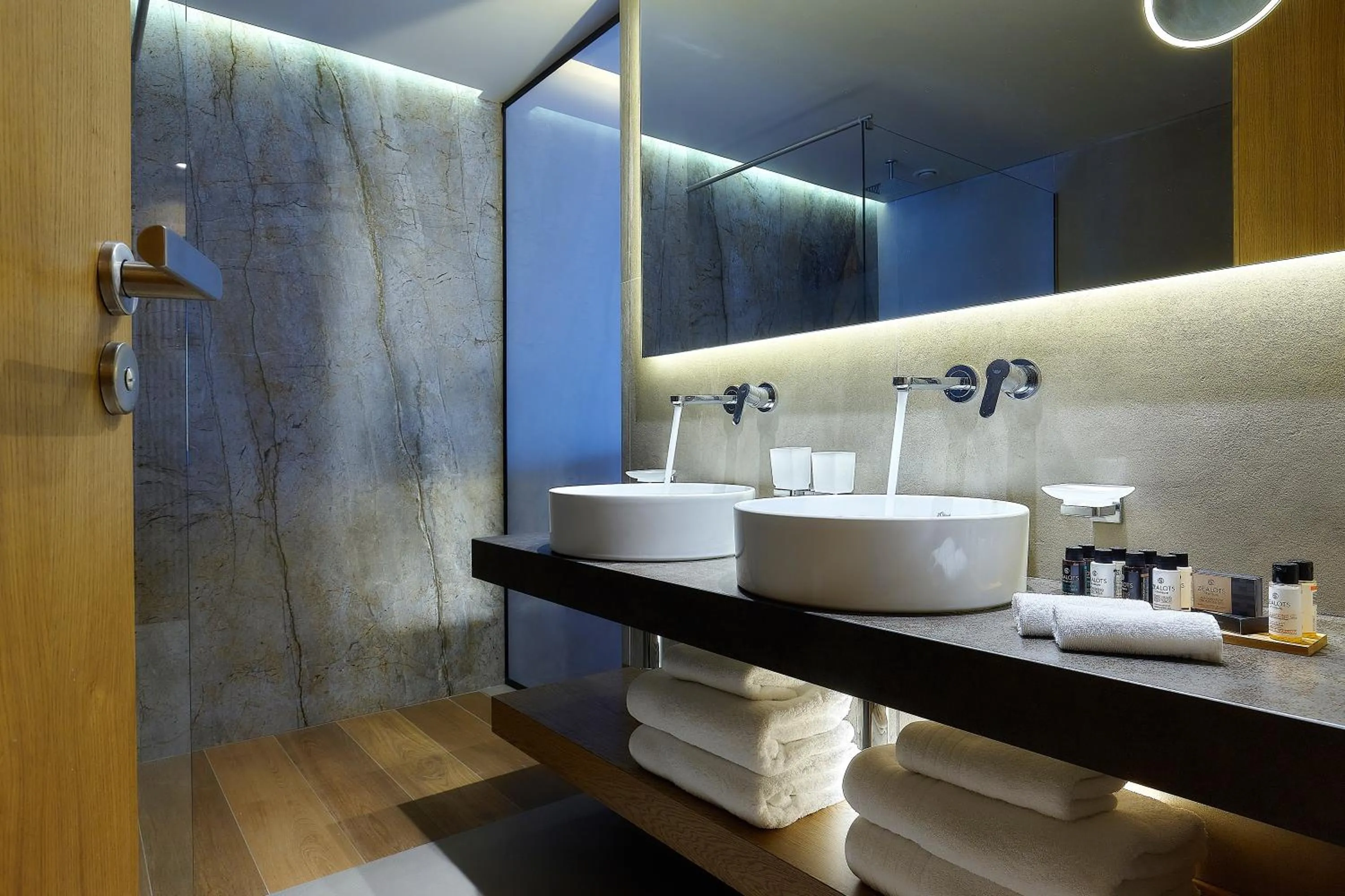 Bathroom in Castello Infinity Suites - Adults Only