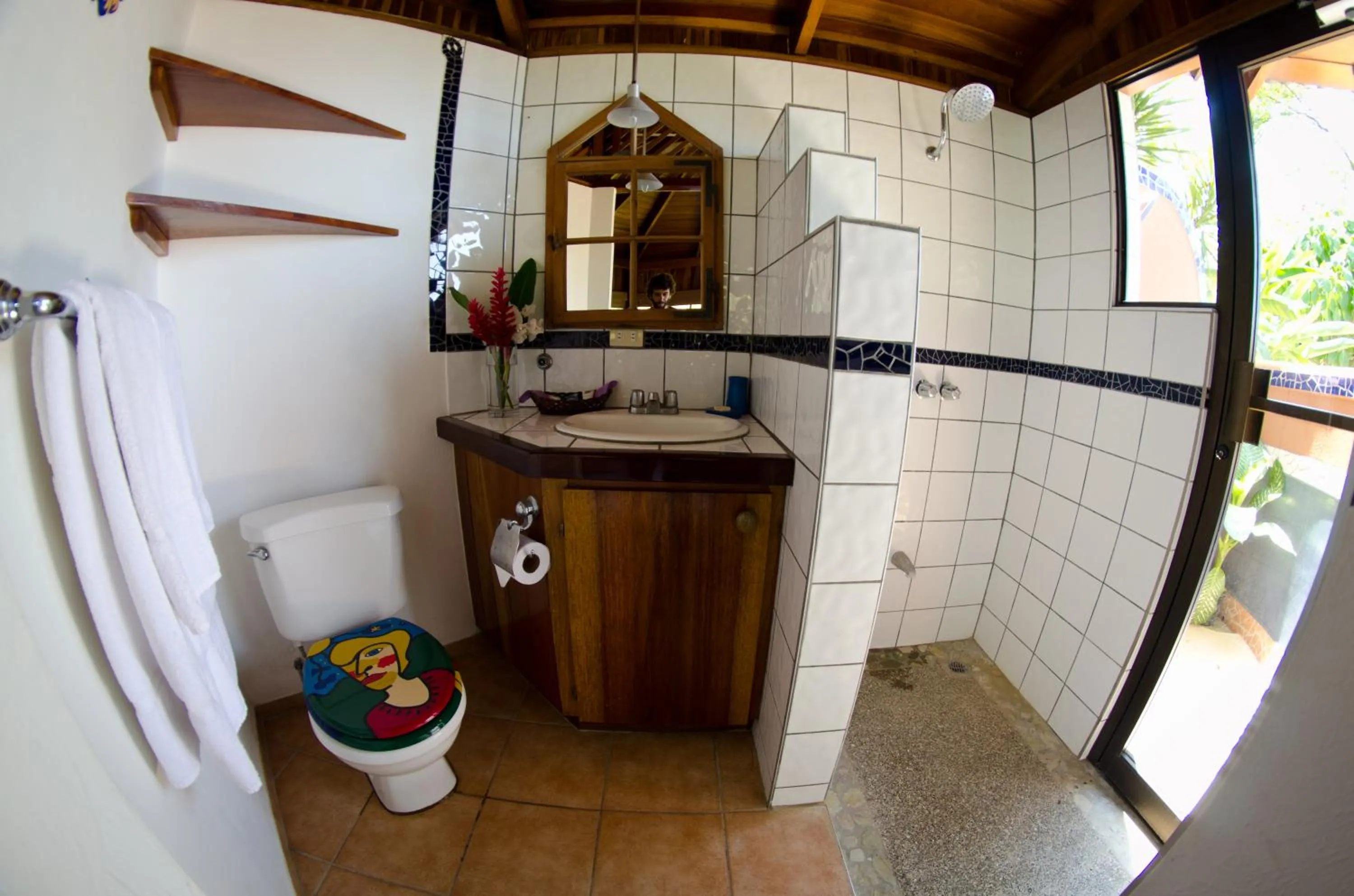 Shower in Hotel Vista de Olas