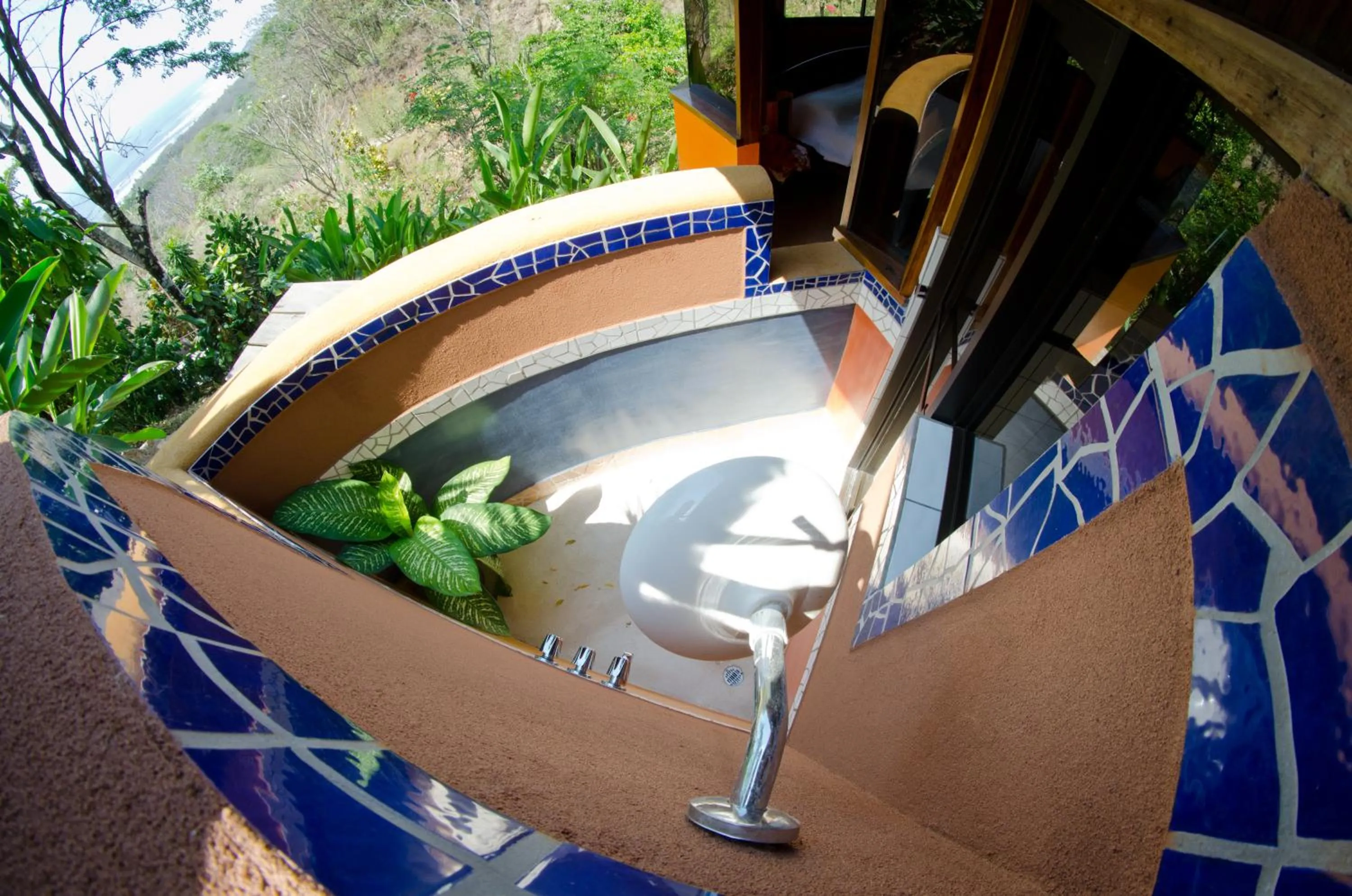 Shower in Hotel Vista de Olas
