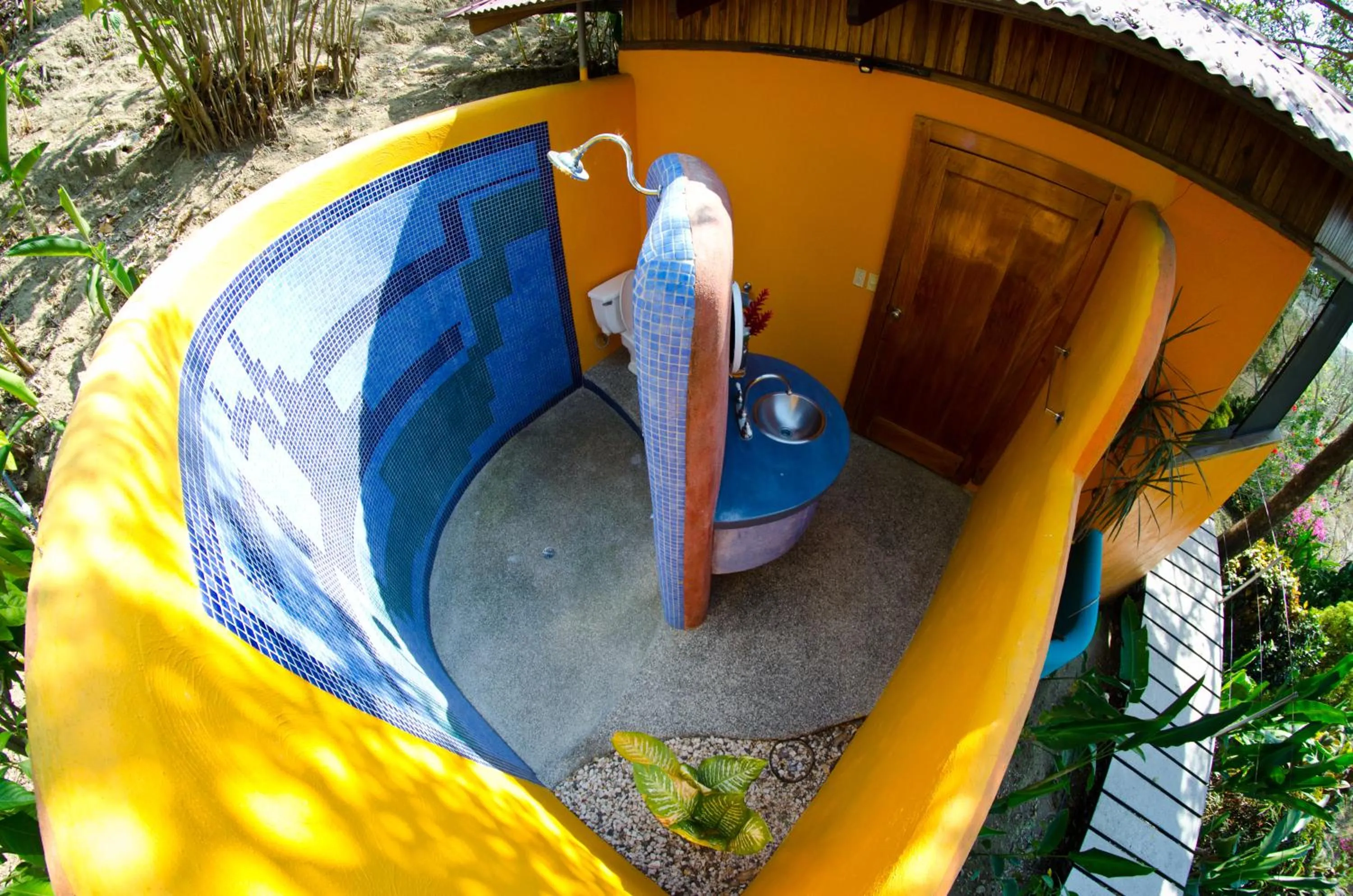 Shower in Hotel Vista de Olas