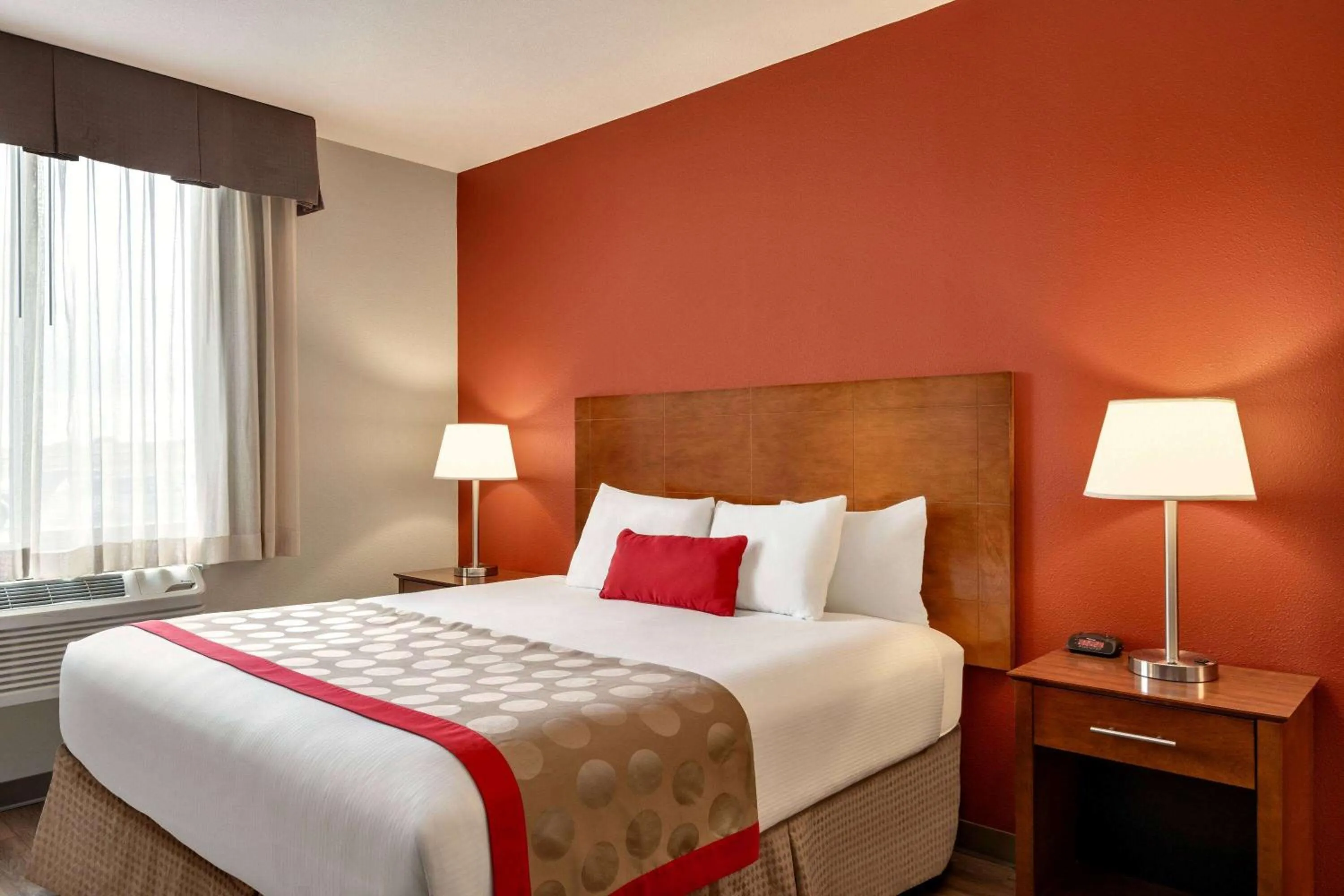 Photo of the whole room, Bed in Bakken Airport XWA Hotel & Studios