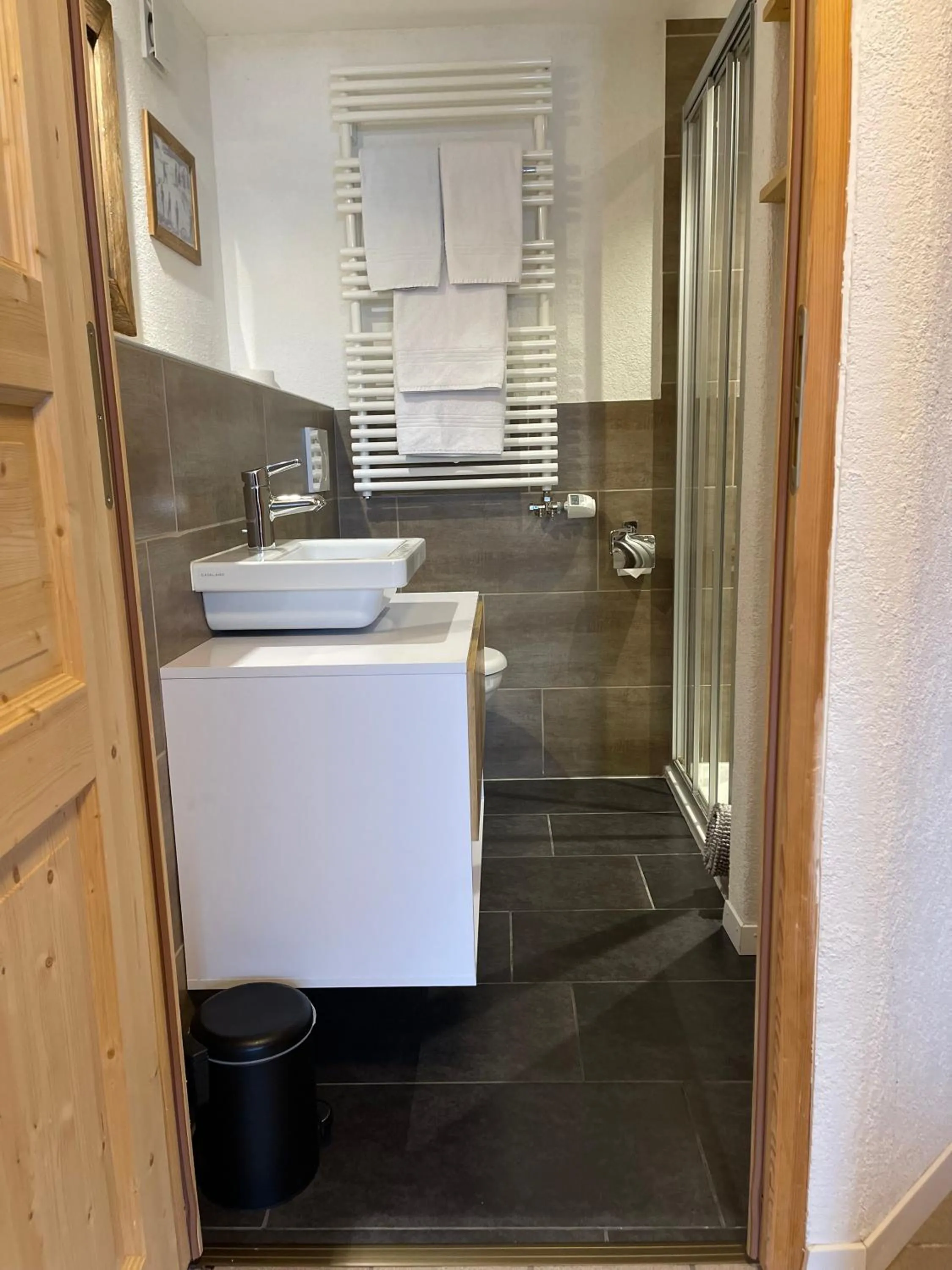 Shower in Hotel Jägerstübli Grindelwald