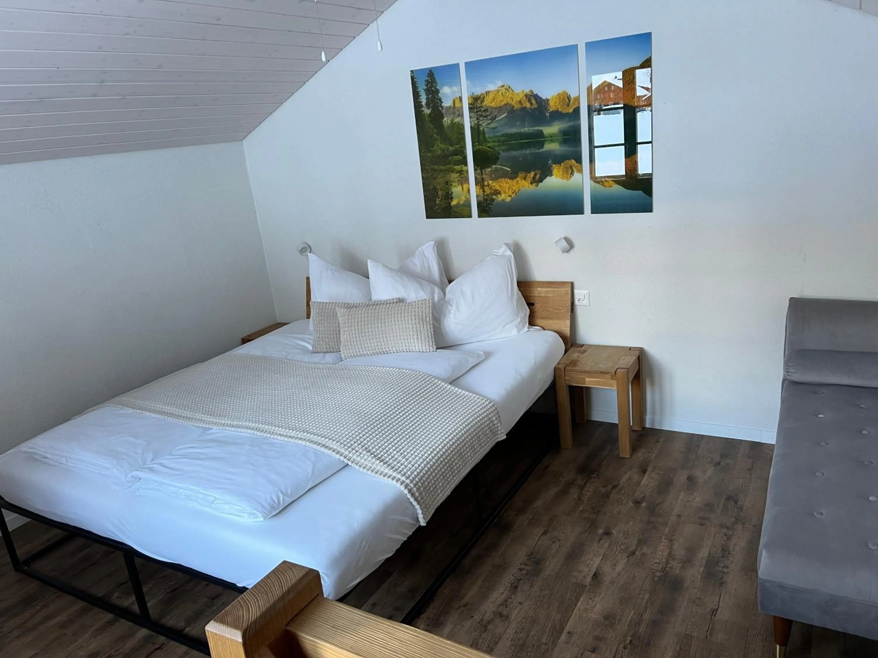 Bed in Hotel Jägerstübli Grindelwald