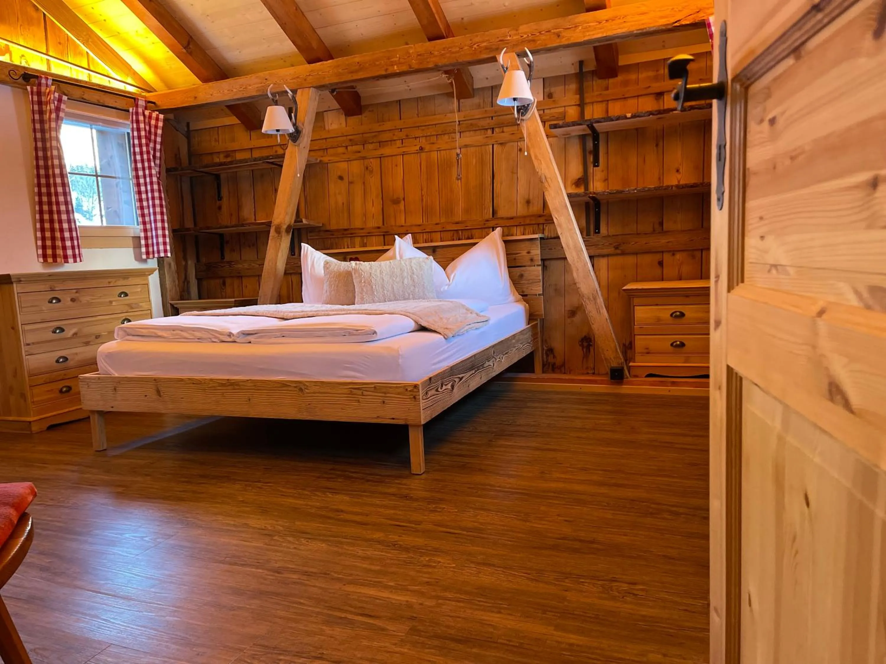 Bed in Hotel Jägerstübli Grindelwald