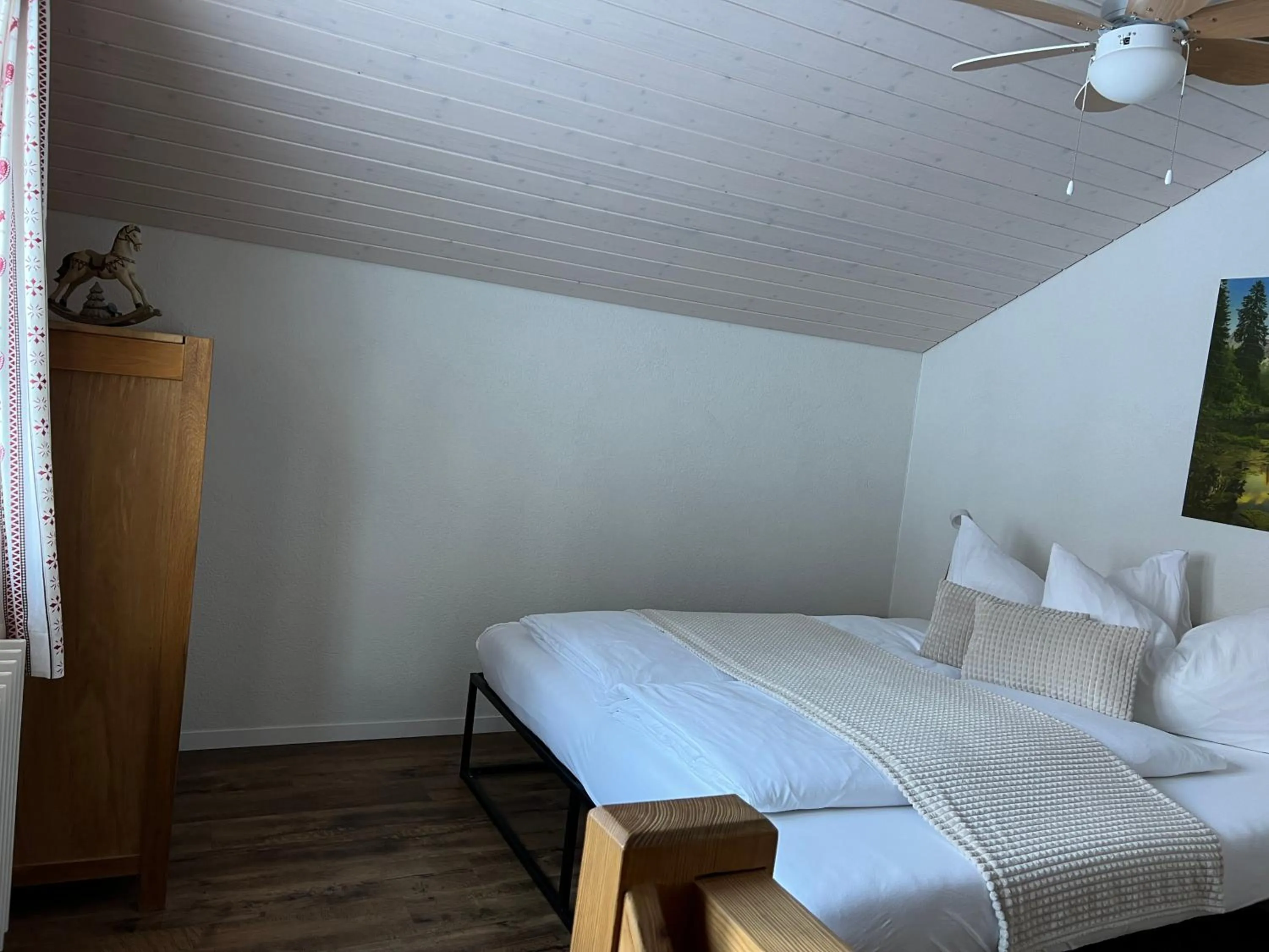 Bed in Hotel Jägerstübli Grindelwald