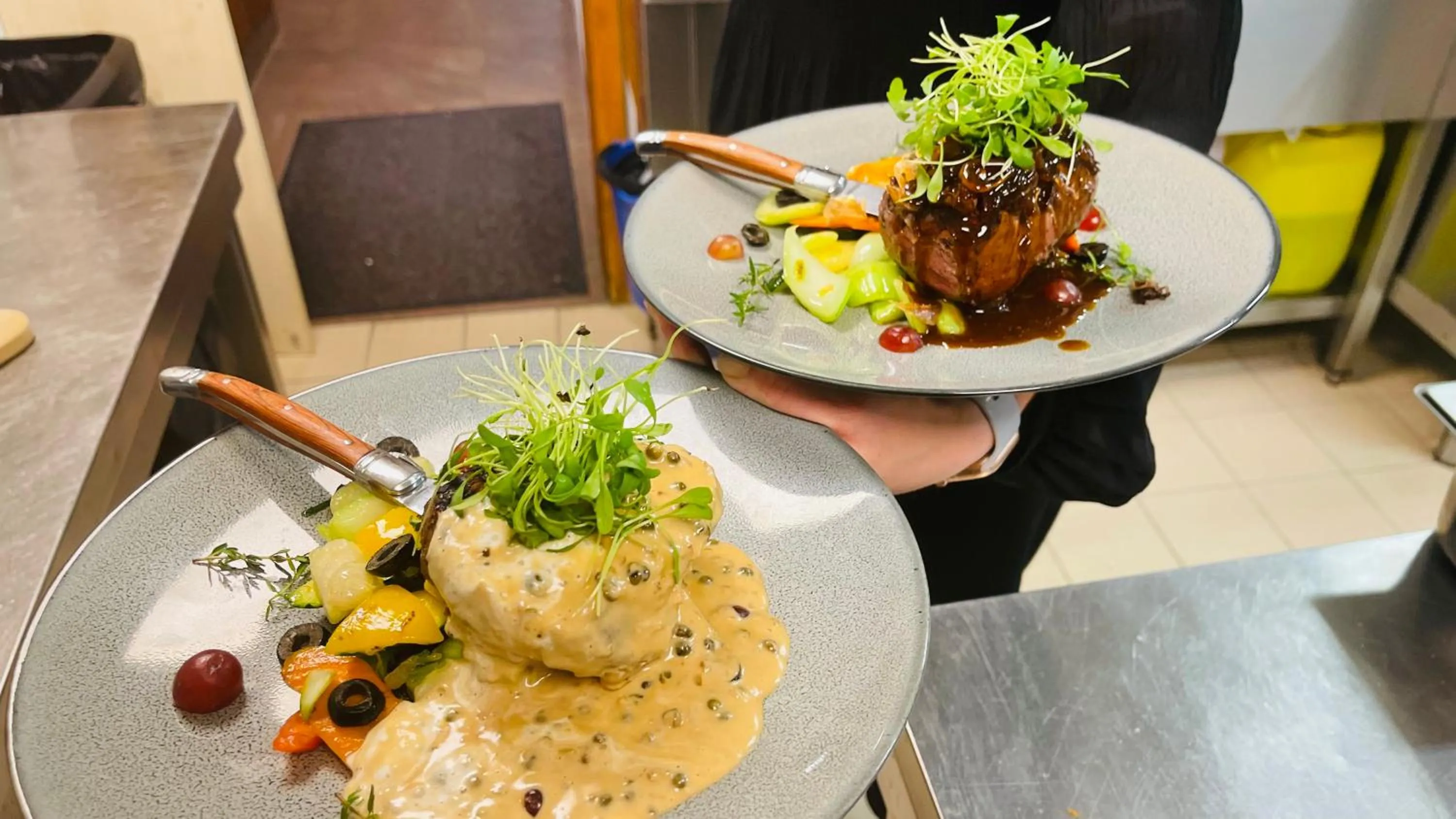 Food and drinks in Hotel Jägerstübli Grindelwald