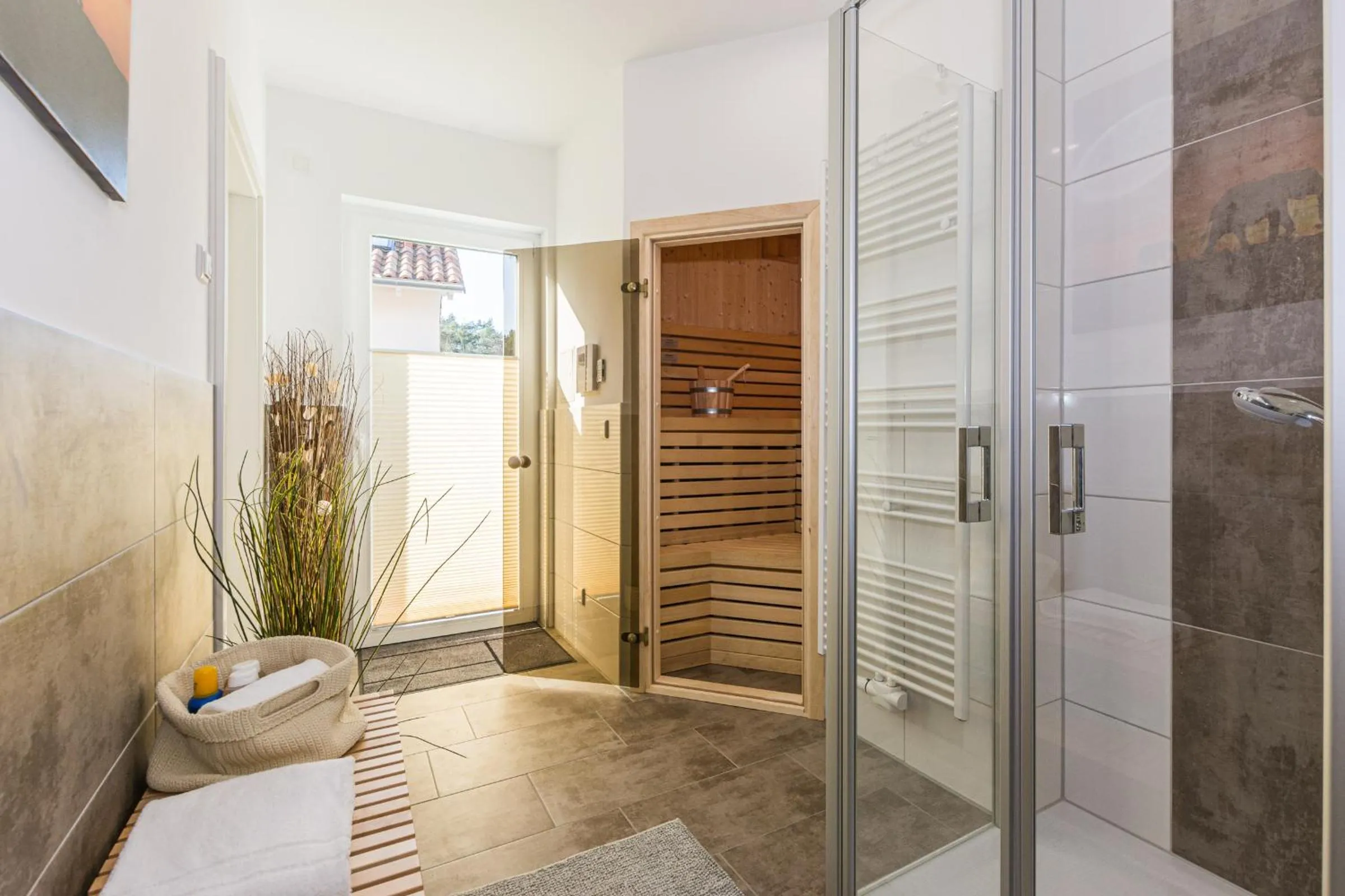 Sauna in 5 Sterne Ferienhaus direkt am See mit Sauna-Kamin-Garten