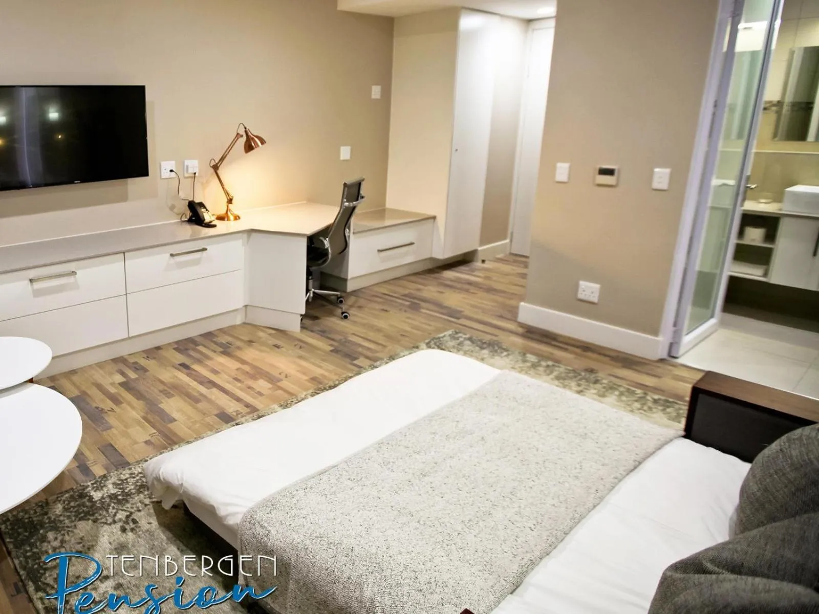 TV and multimedia, Bed in Tenbergen Pension Hotel