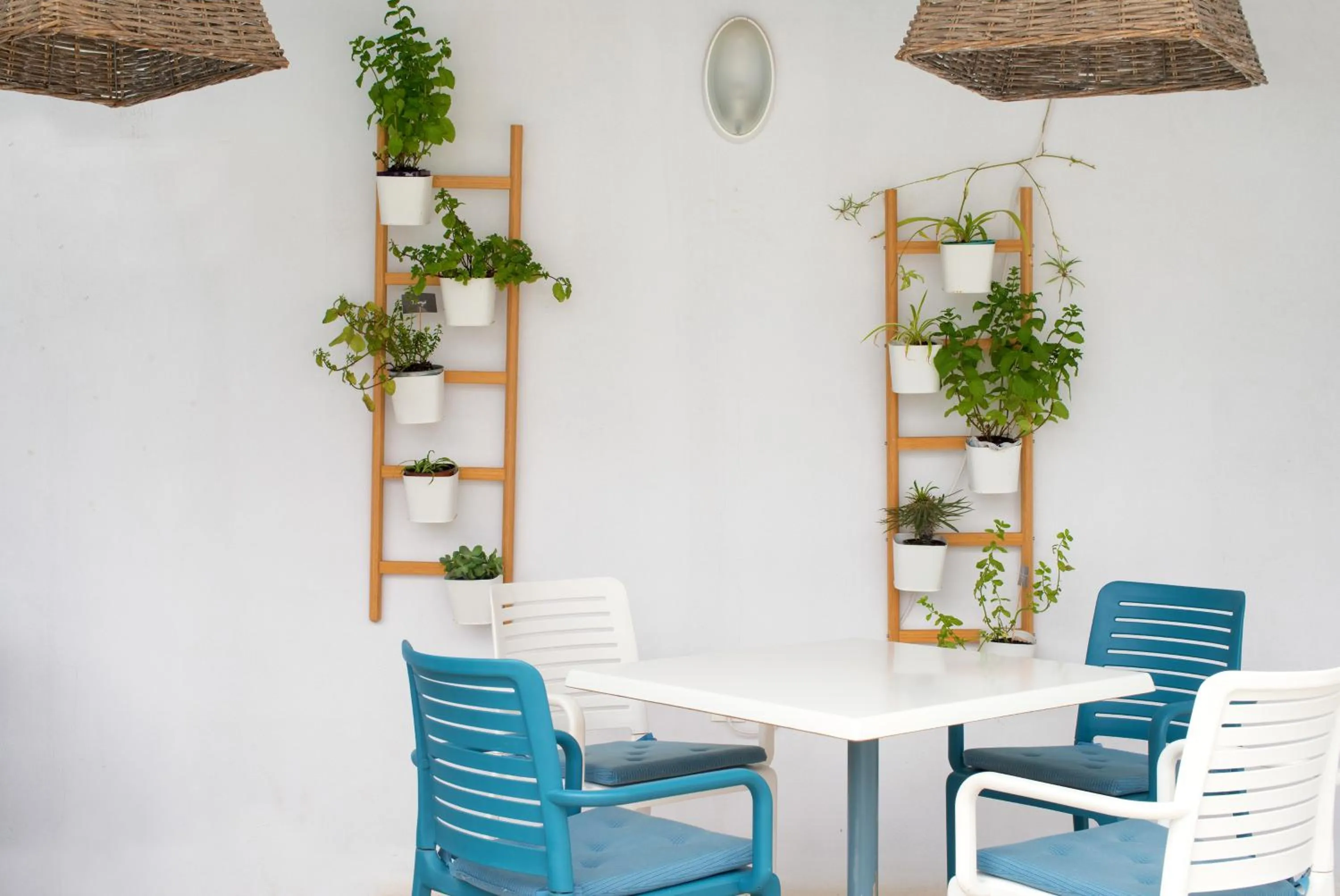 Restaurant/places to eat in Apartamentos Playamar