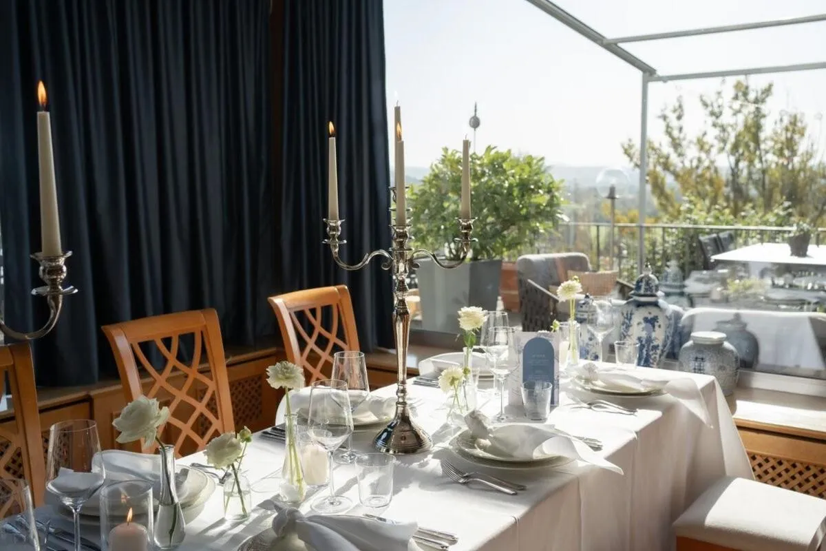 Restaurant/places to eat in Landhotel Bellevue