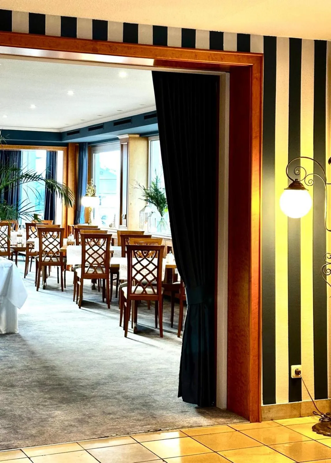 Restaurant/places to eat in Landhotel Bellevue