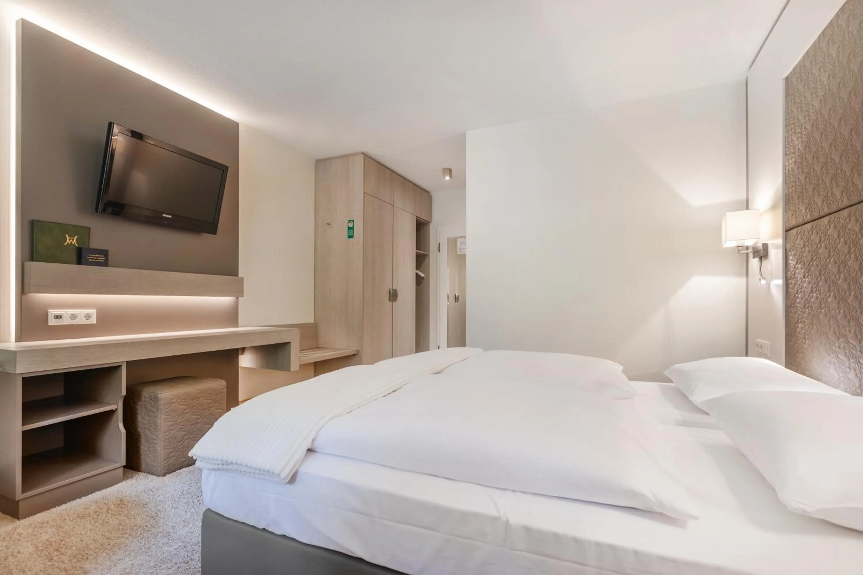 Photo of the whole room, Bed in Landhotel Bellevue