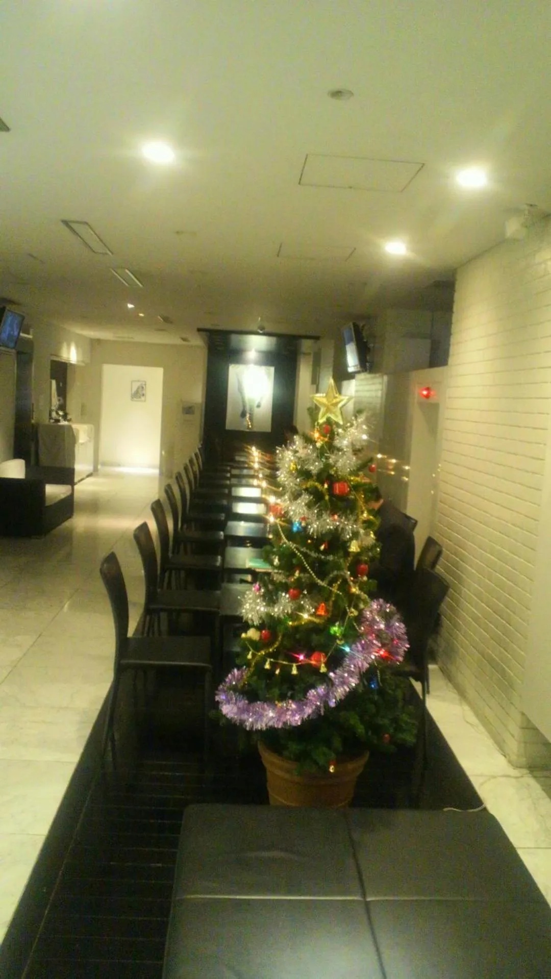 Hamilton Hotel Black