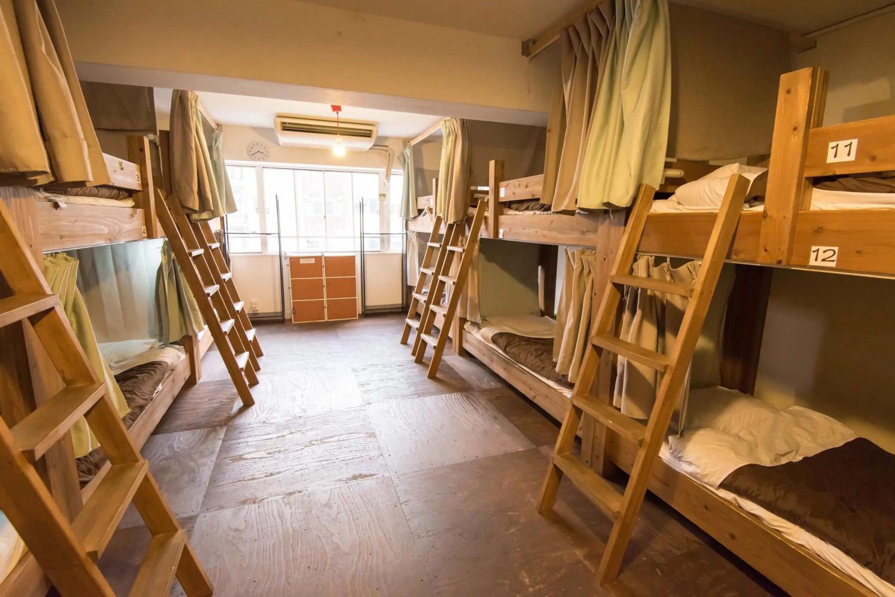 bunk bed, Bed in Hostel Q