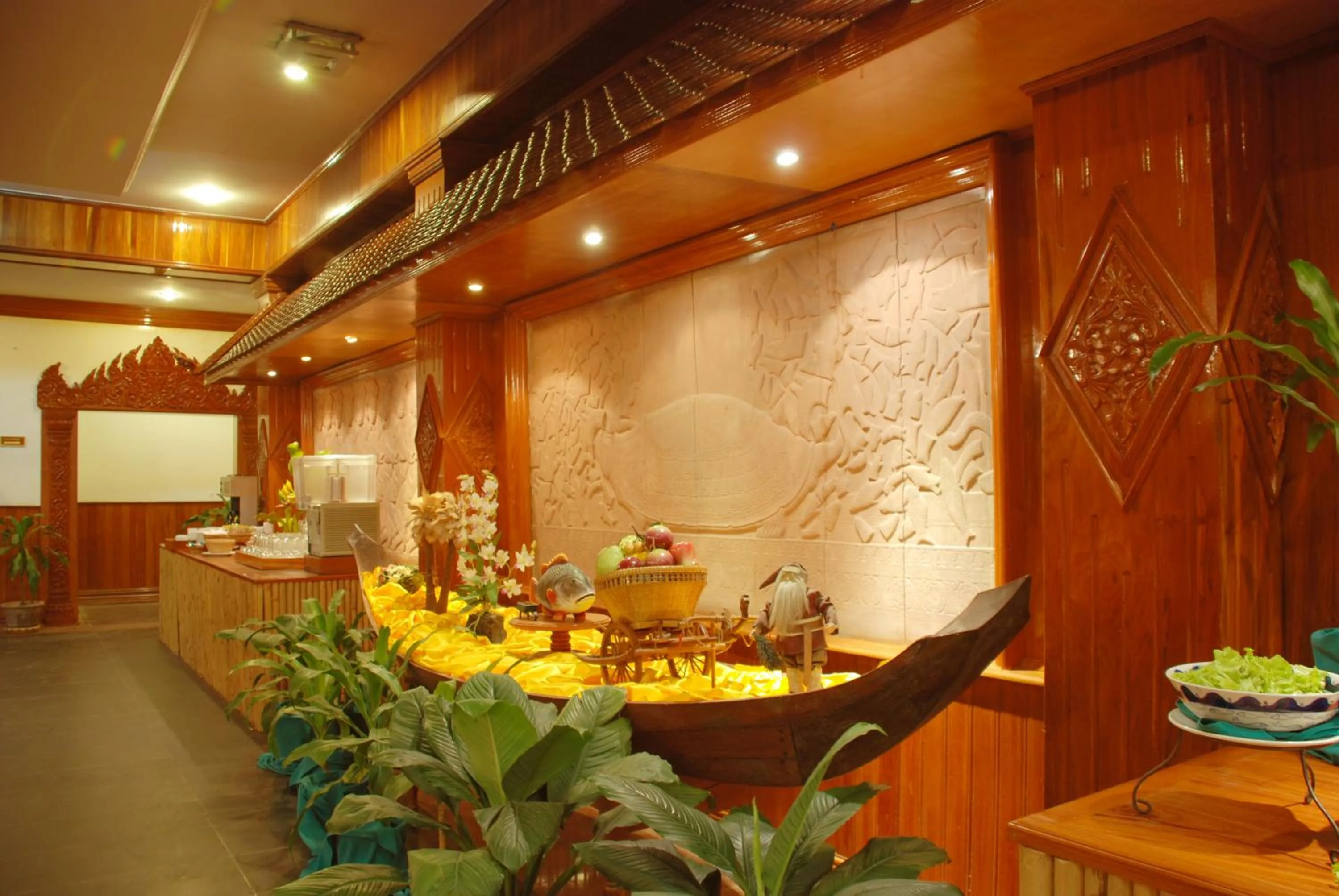 Restaurant/places to eat in City Angkor Hotel