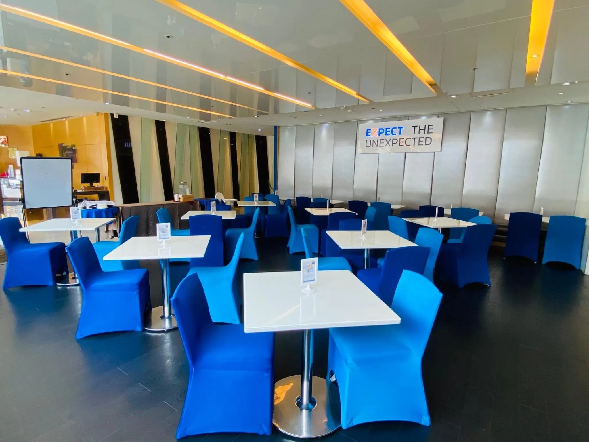 Breakfast in Holiday Inn Express Taoyuan by IHG