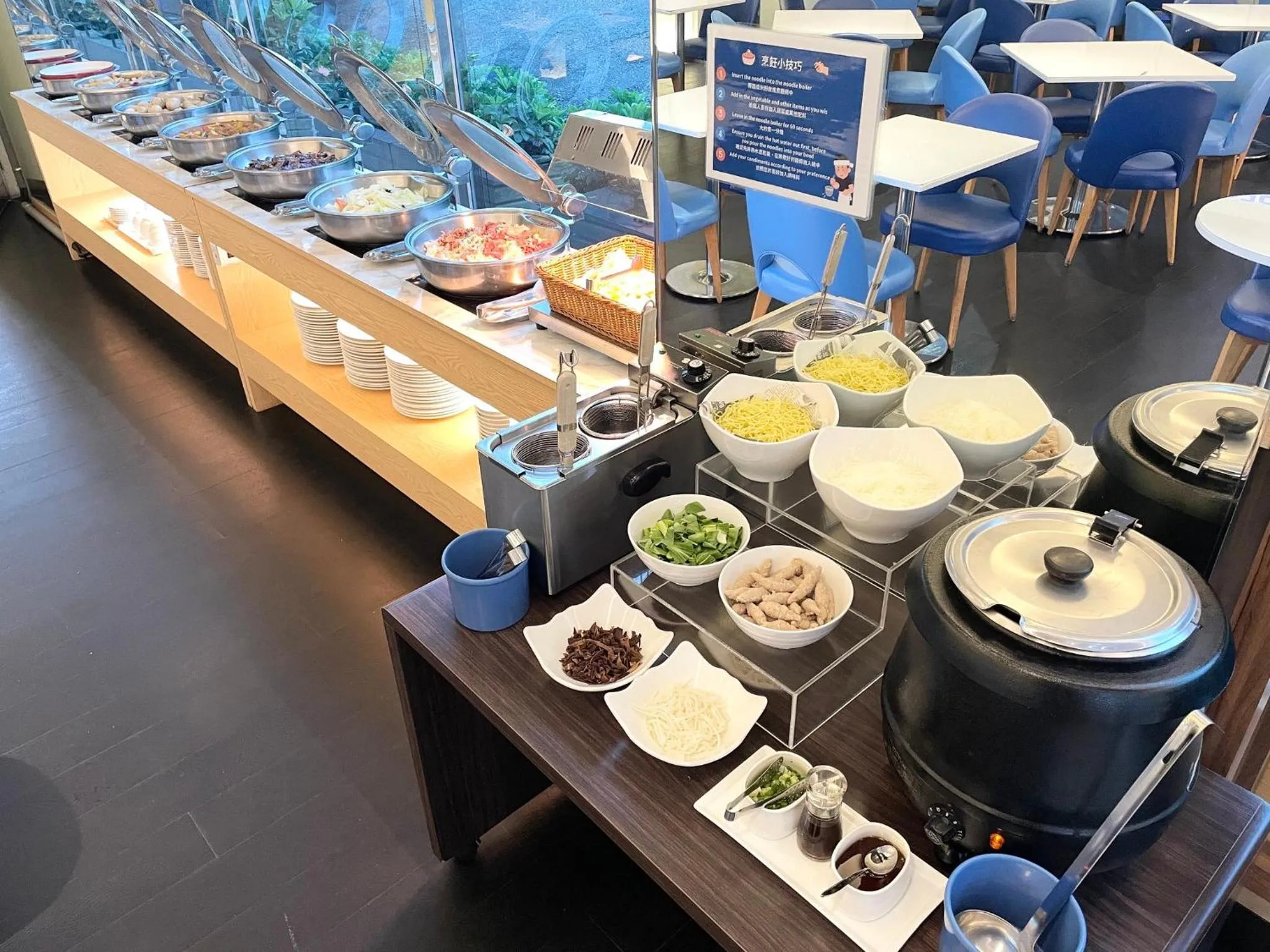 Breakfast in Holiday Inn Express Taoyuan by IHG