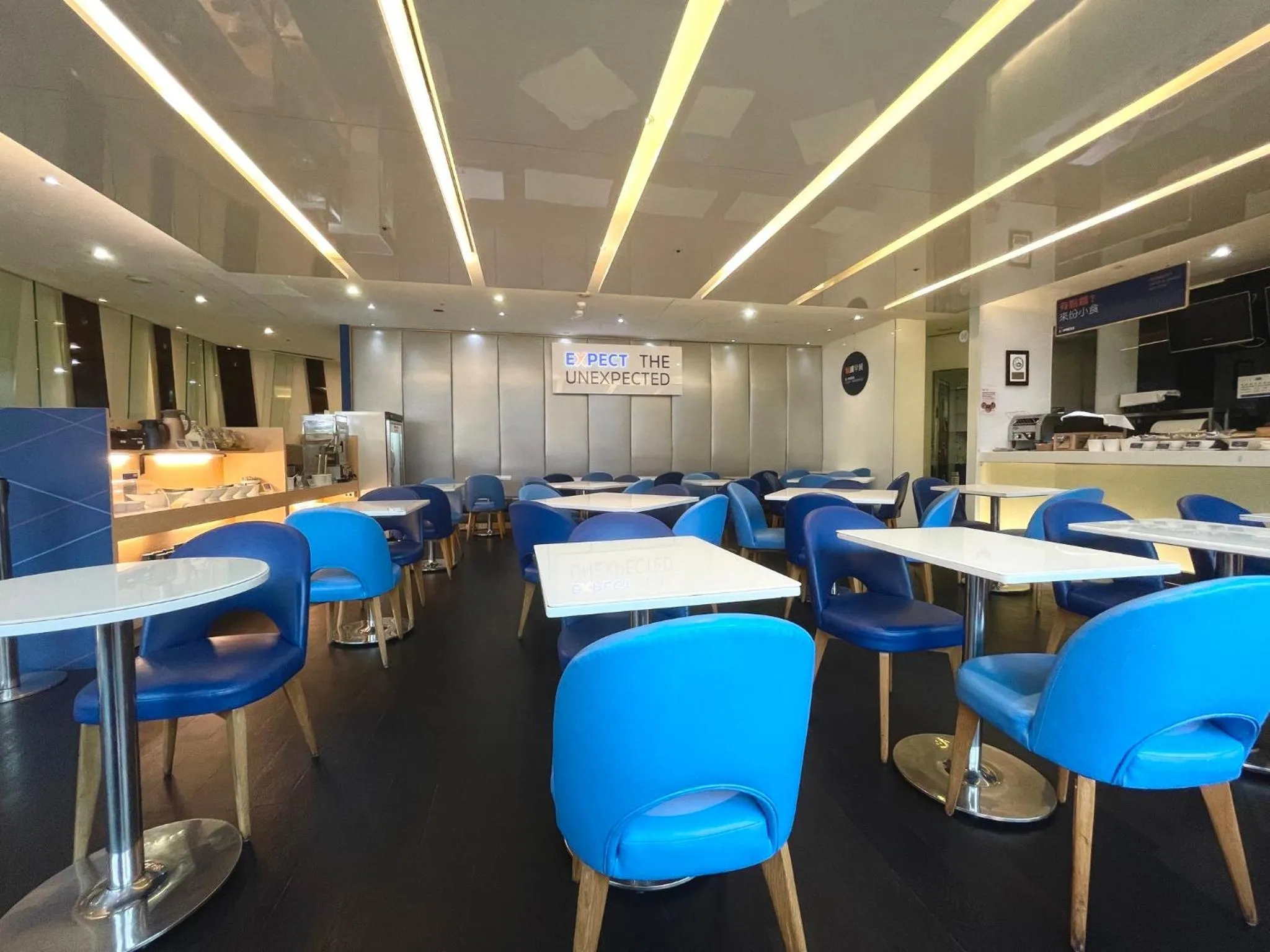 Breakfast in Holiday Inn Express Taoyuan by IHG