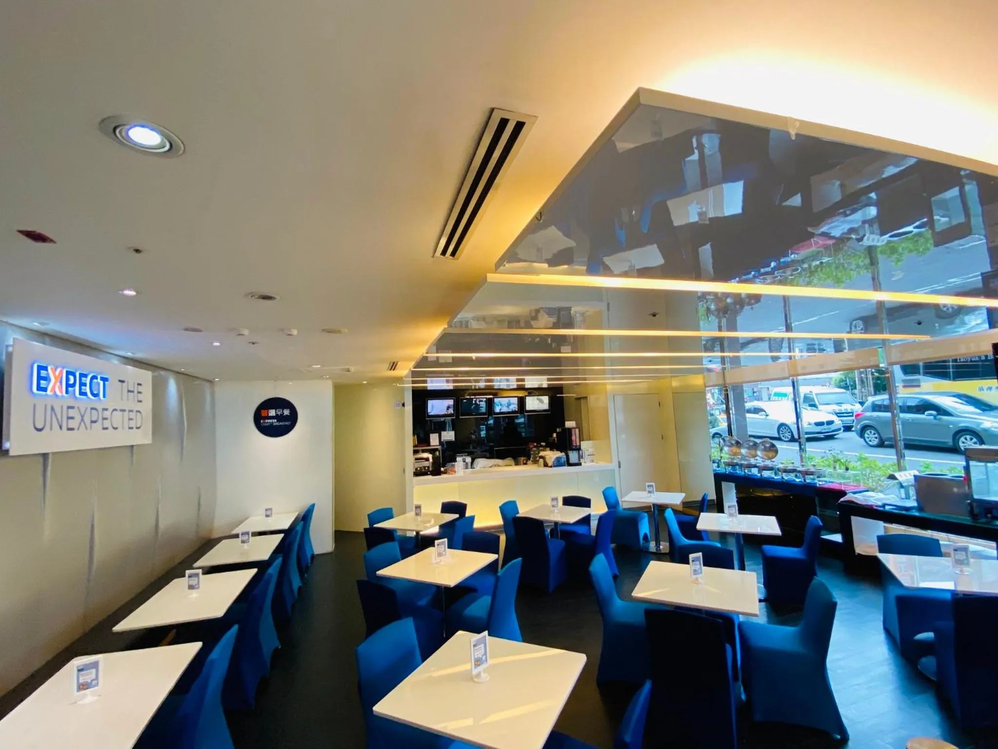 Breakfast in Holiday Inn Express Taoyuan by IHG