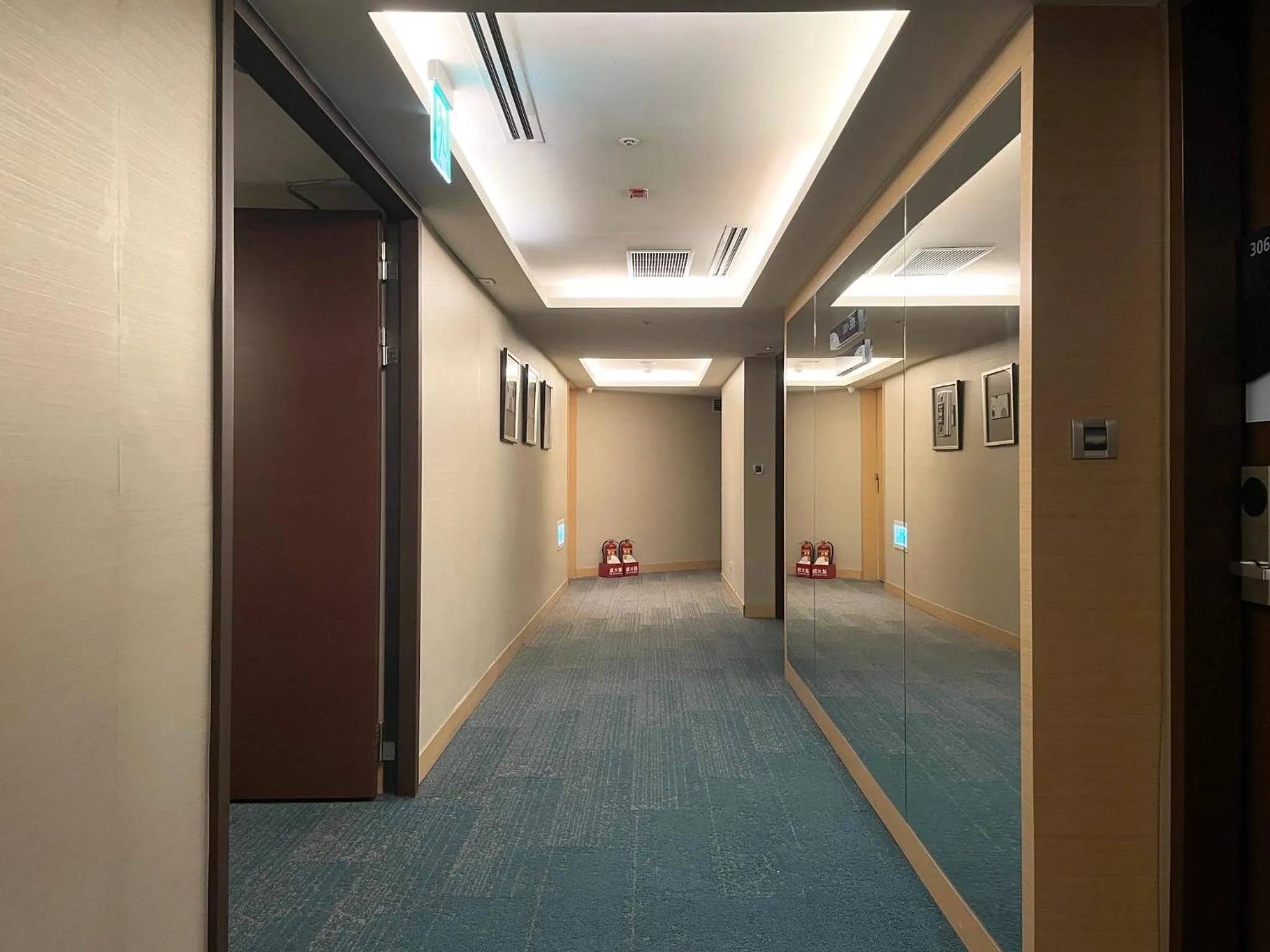 Decorative detail in Holiday Inn Express Taoyuan by IHG