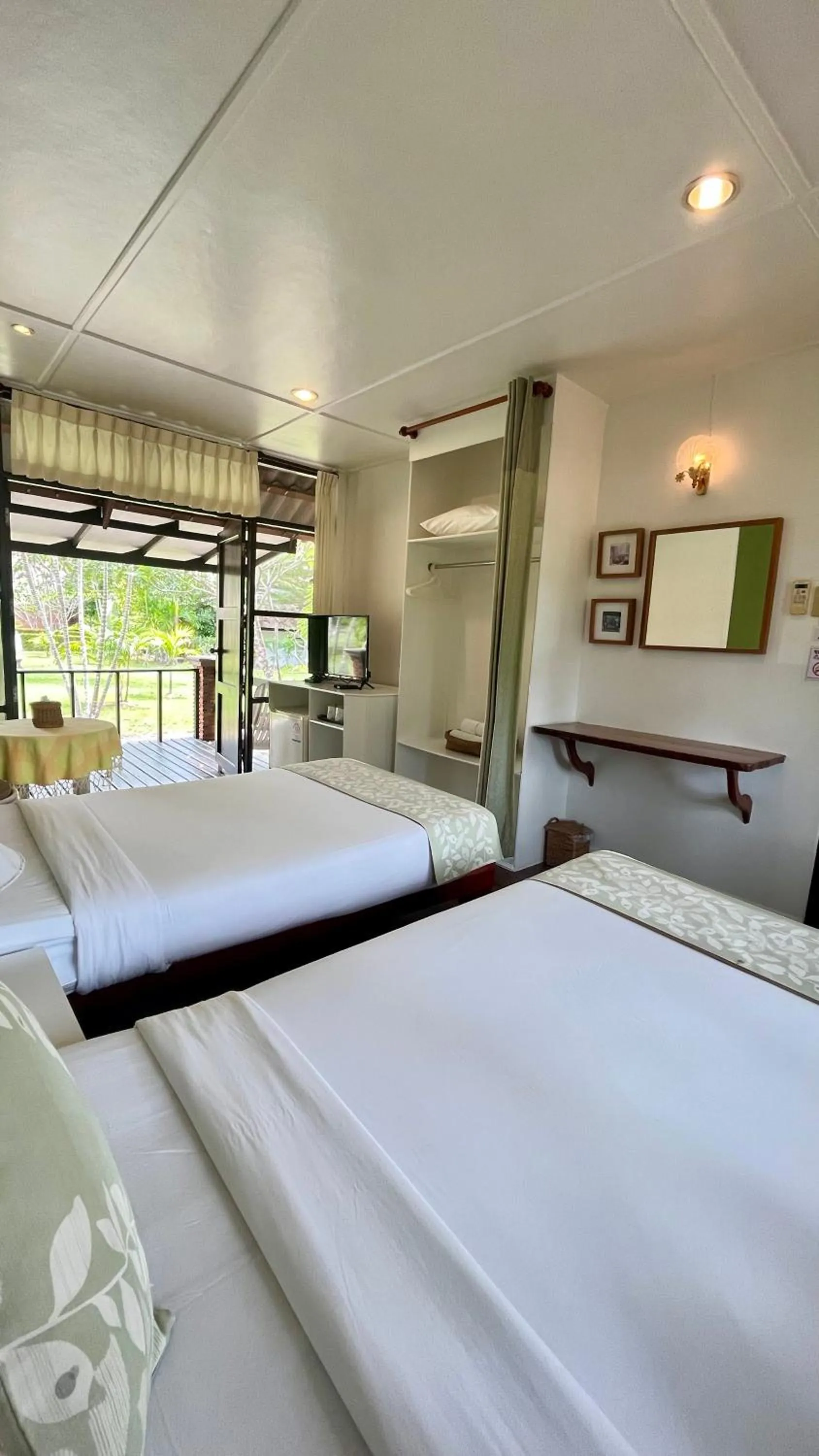 Bed in Suan Bankrut Beach Resort