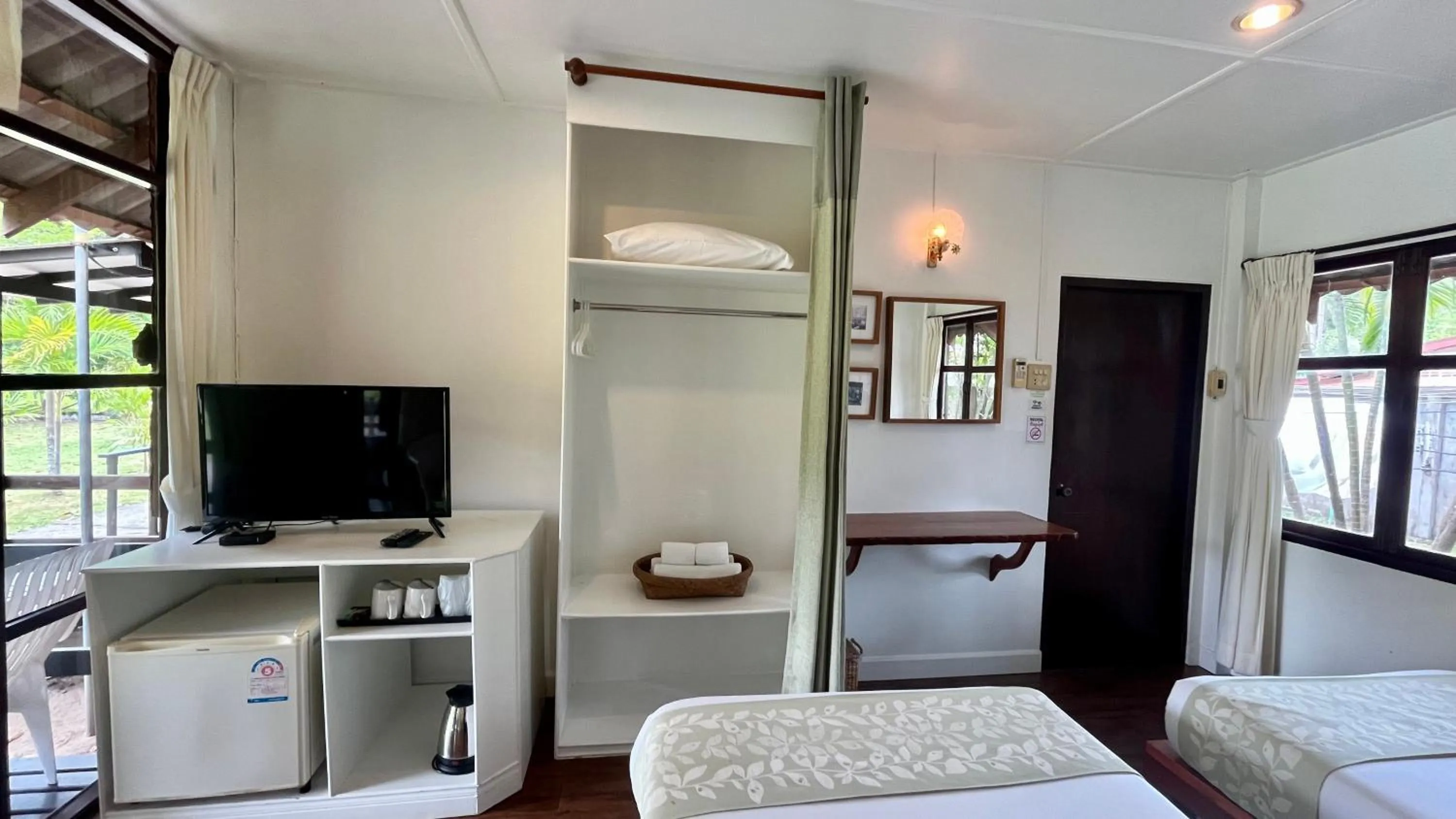 Area and facilities, Bed in Suan Bankrut Beach Resort