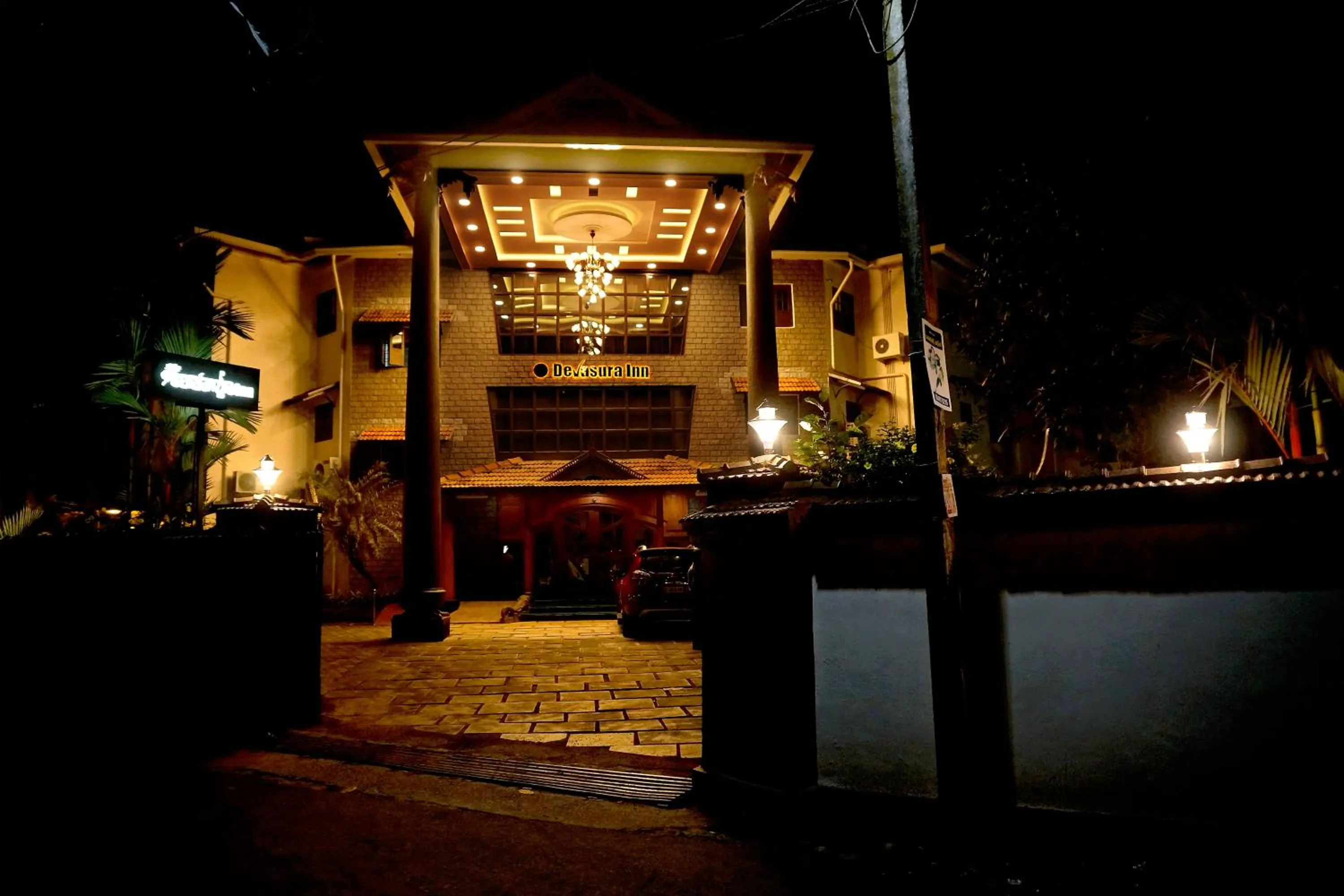 Facade/entrance in Devasura inn