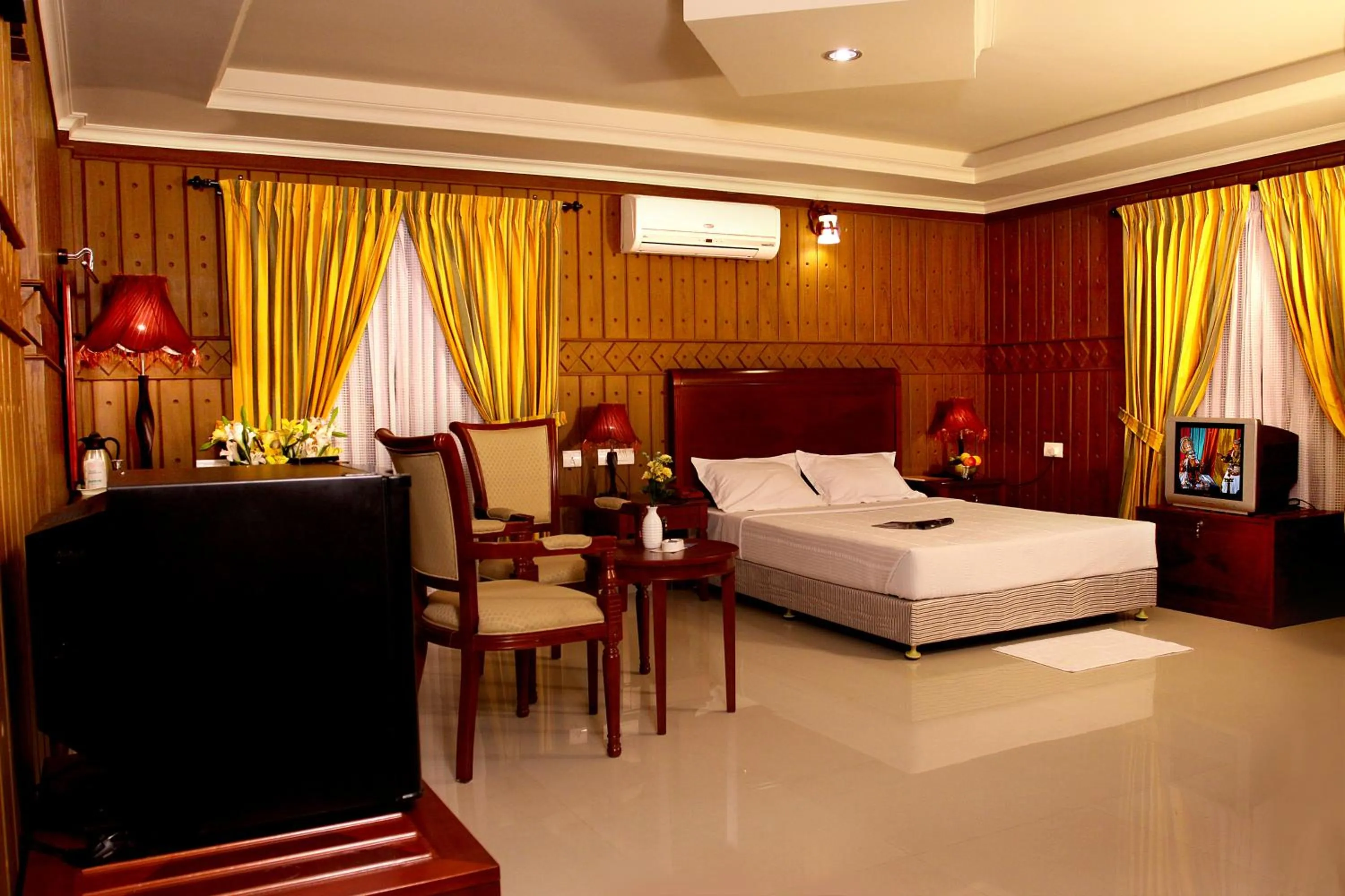 Photo of the whole room, Bed in Devasura inn