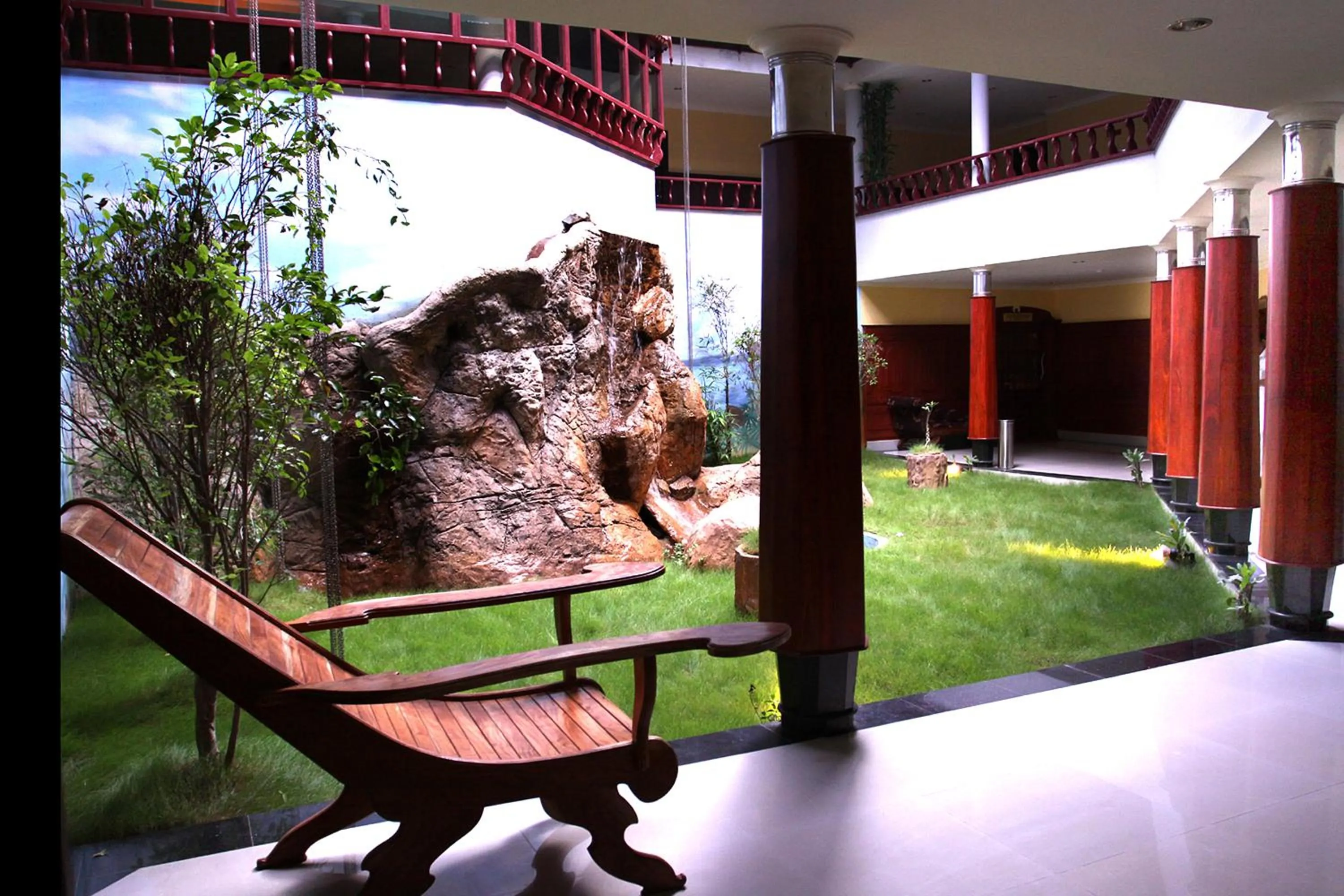 Garden in Devasura inn