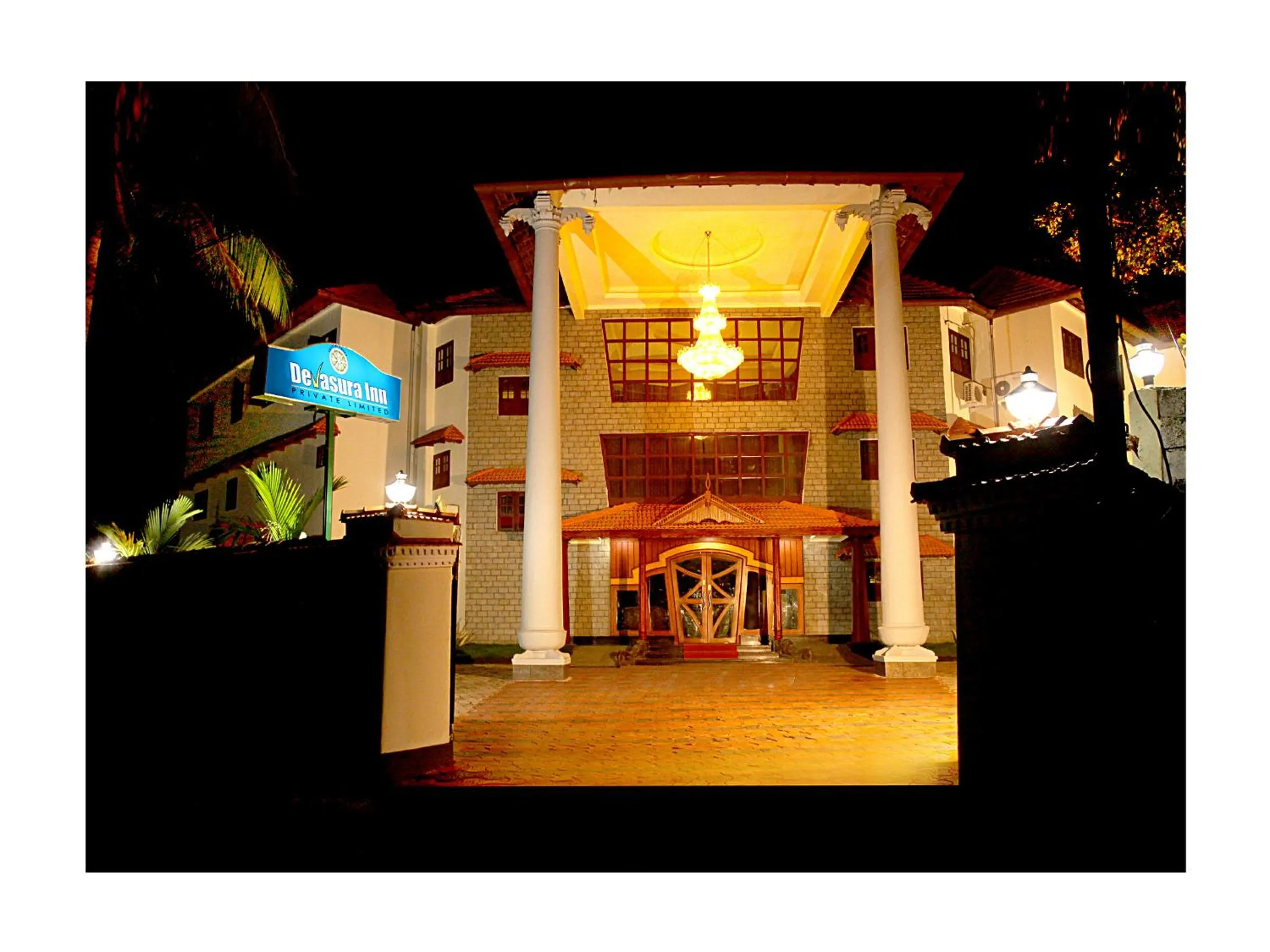 Facade/entrance in Devasura inn