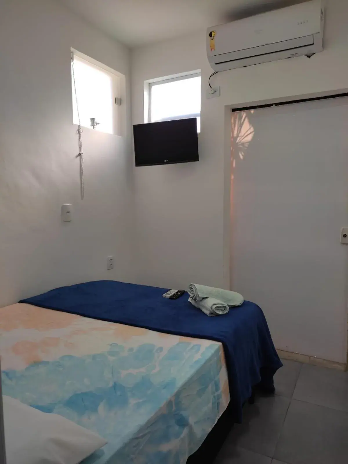 Double Room in Pousada Praia do Tombo Double Room in Pousada Praia do Tombo