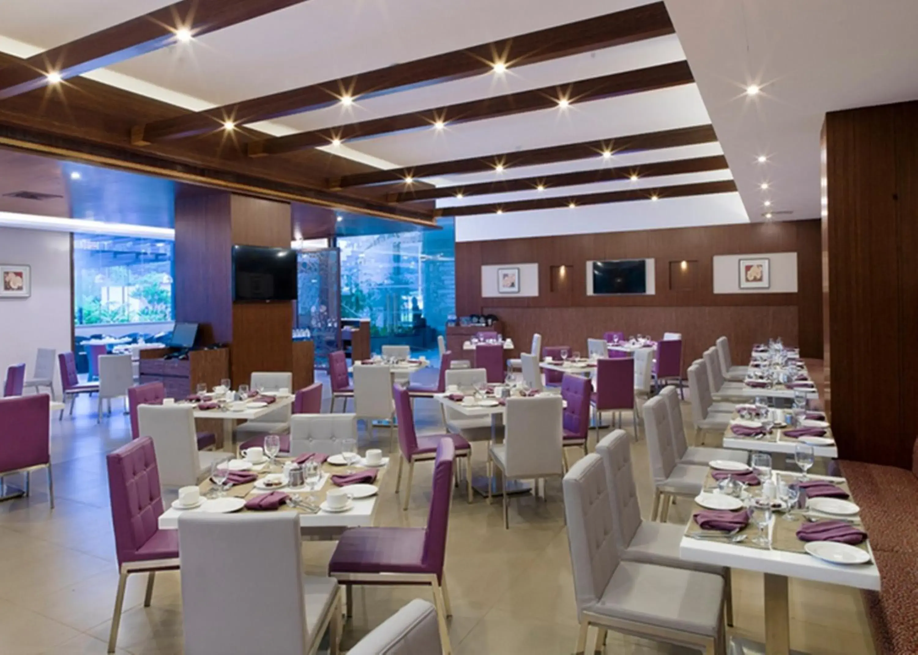 Restaurant/places to eat in HYCINTH Hotels Restaurant/places to eat in HYCINTH Hotels