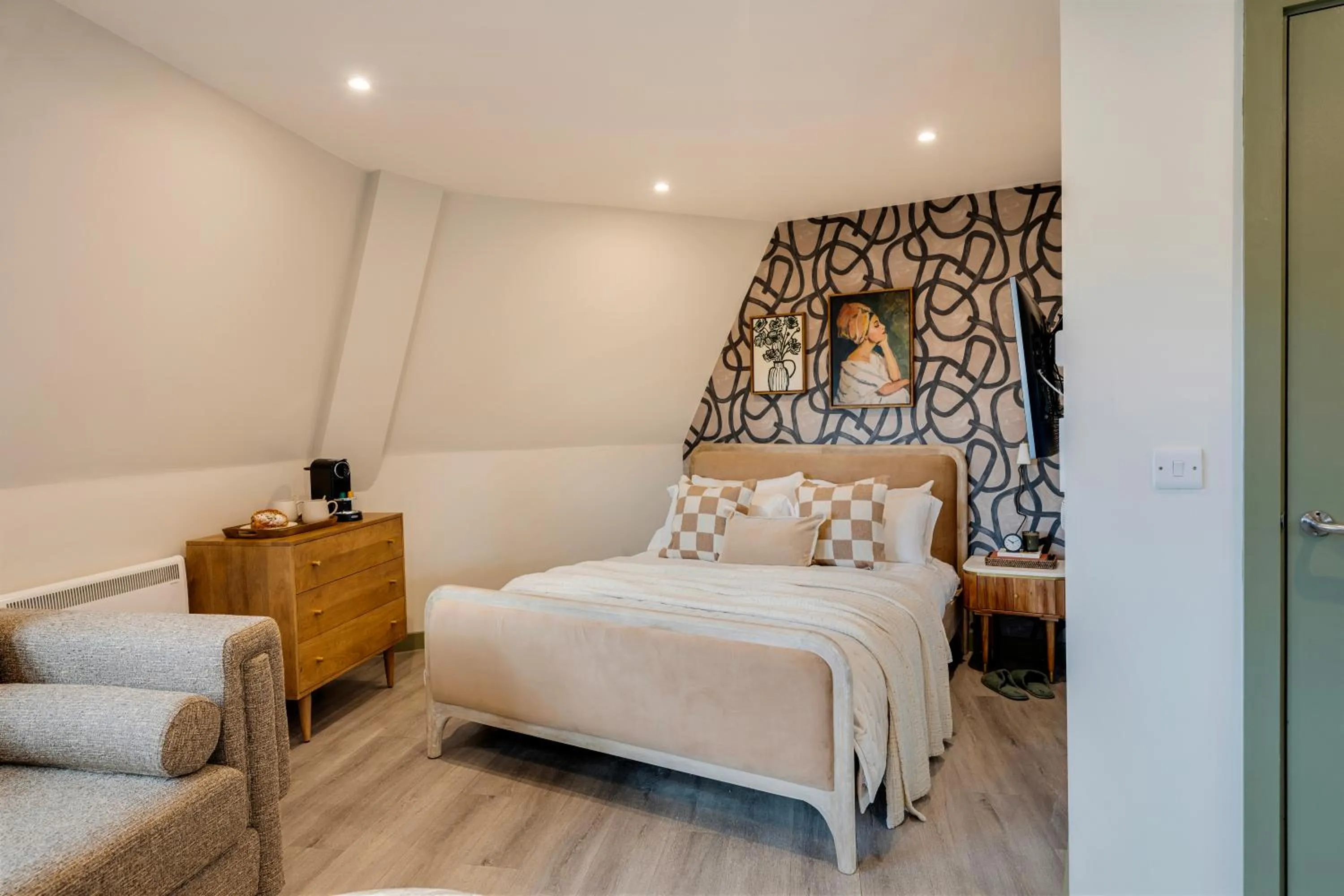 Bed in Your Apartment I Clifton Village