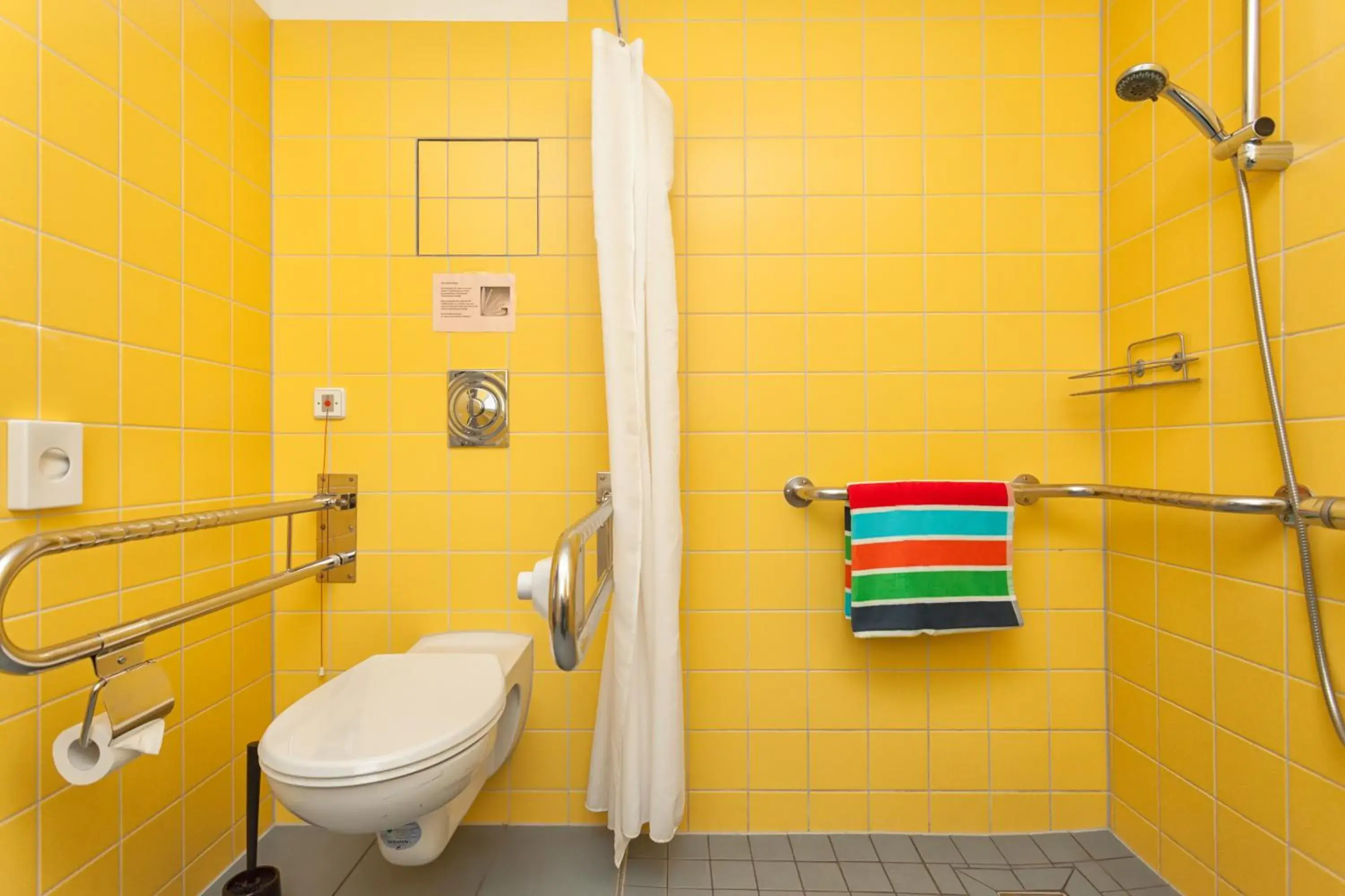 Standard Single Room in Hotel Mit-Mensch Standard Single Room in Hotel Mit-Mensch