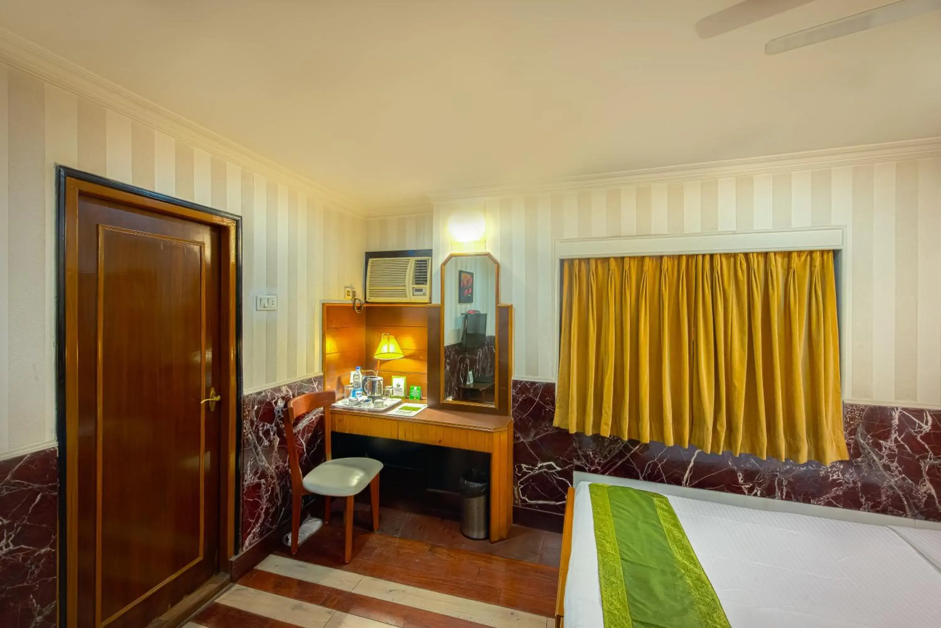 Bedroom, Bed in Treebo Green View, Park Circus Bedroom, Bed in Treebo Green View, Park Circus