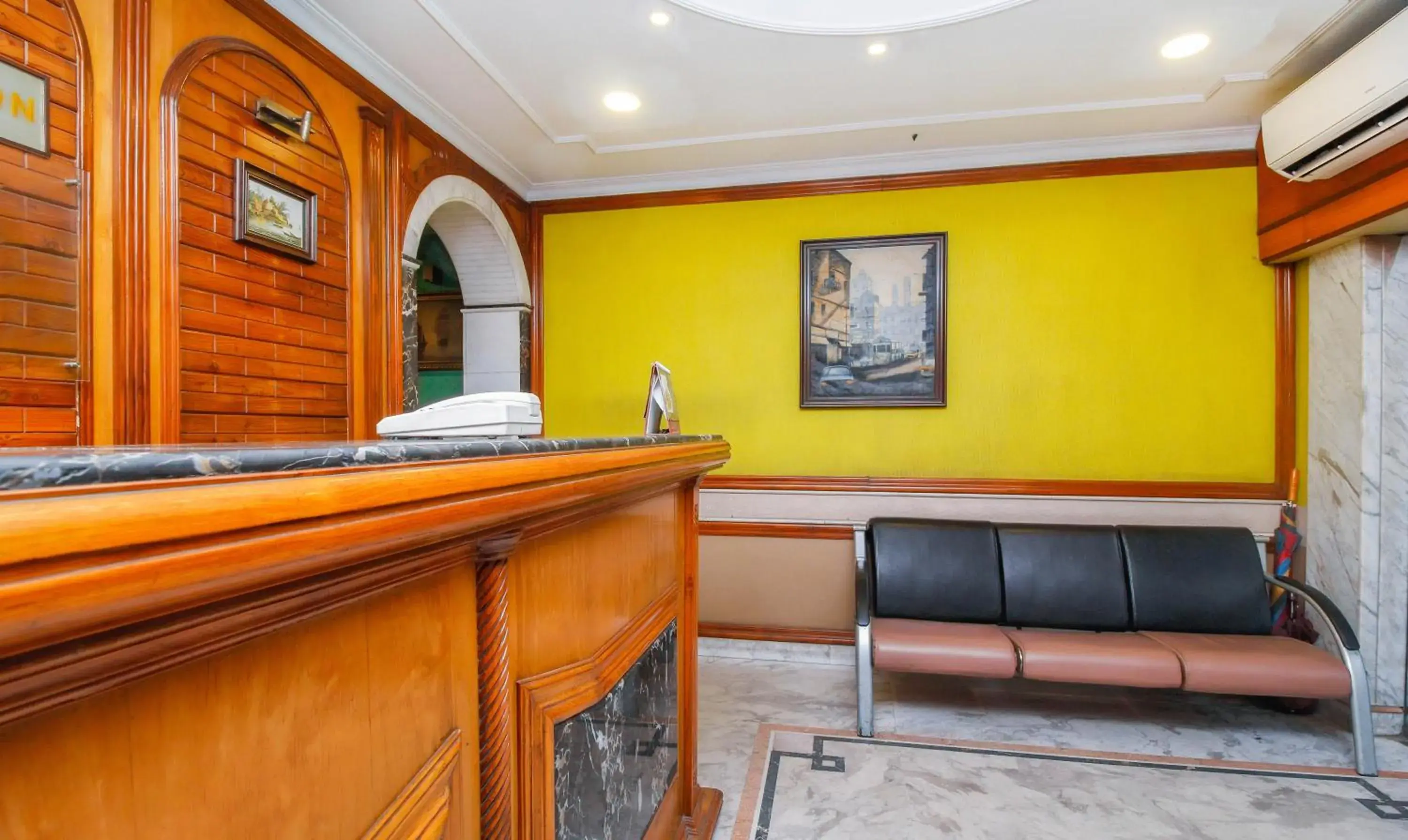 Lobby or reception in Treebo Green View, Park Circus Lobby or reception in Treebo Green View, Park Circus