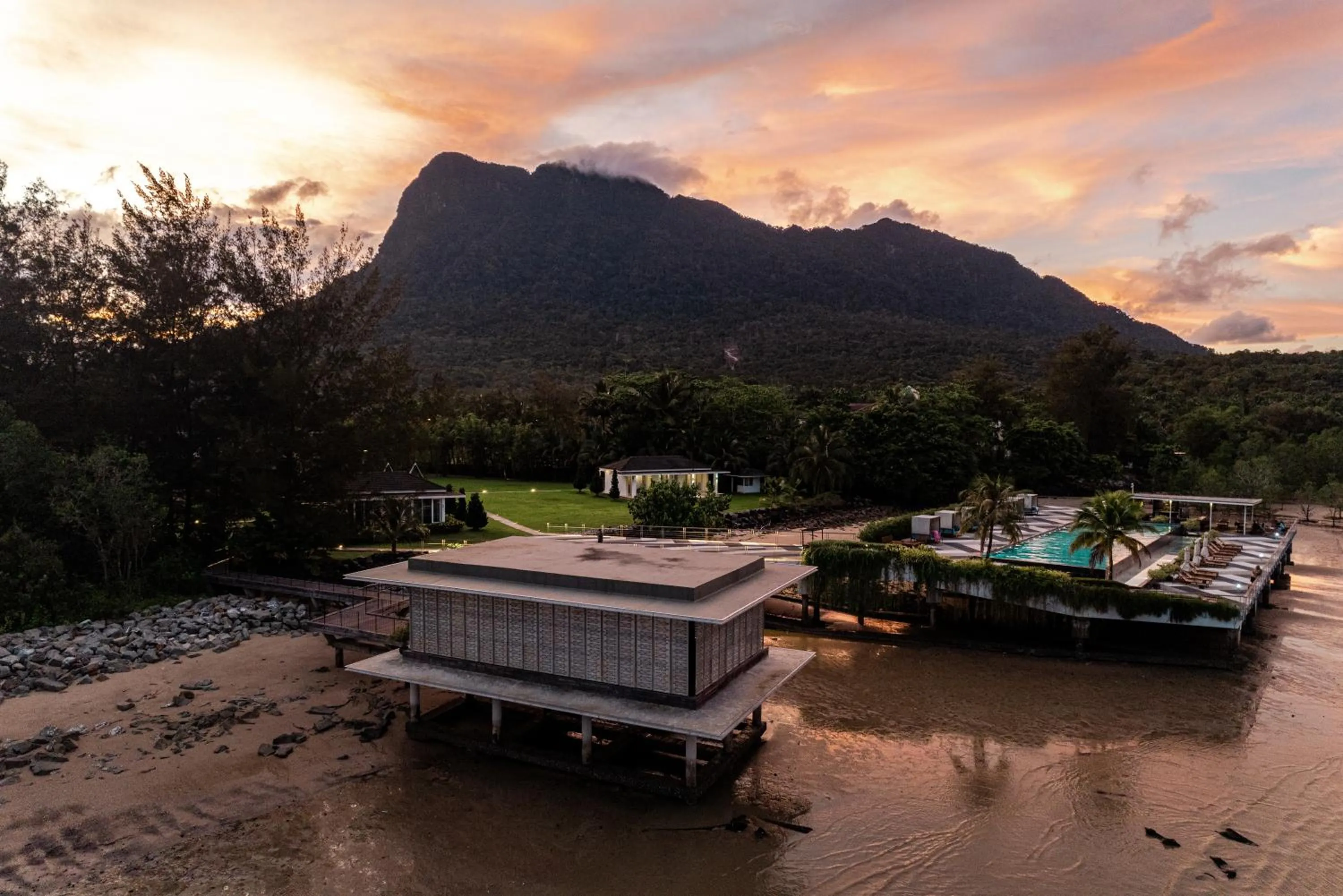 Property building in Cove 55