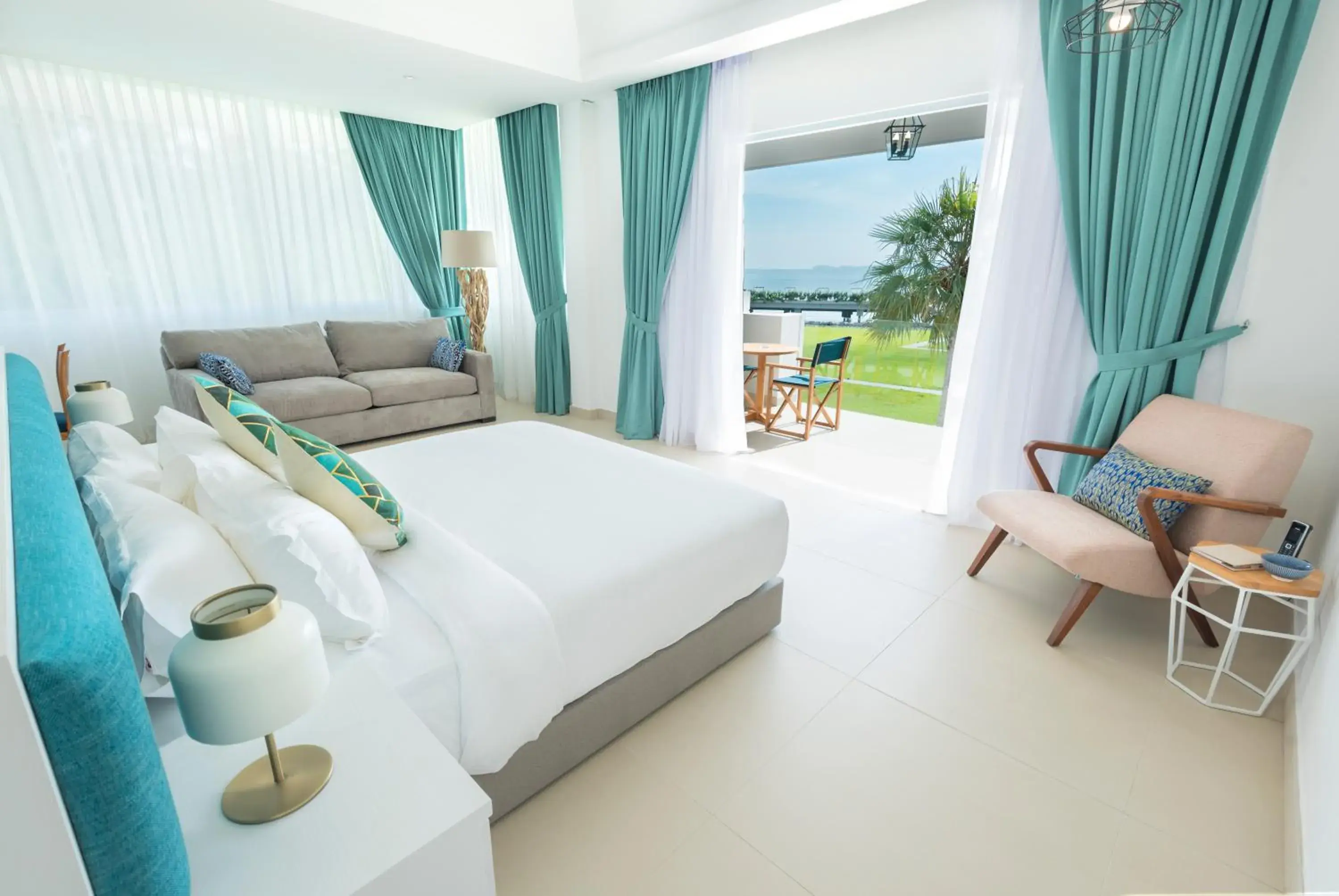 Cove Balcony Suite in Cove 55 Cove Balcony Suite in Cove 55