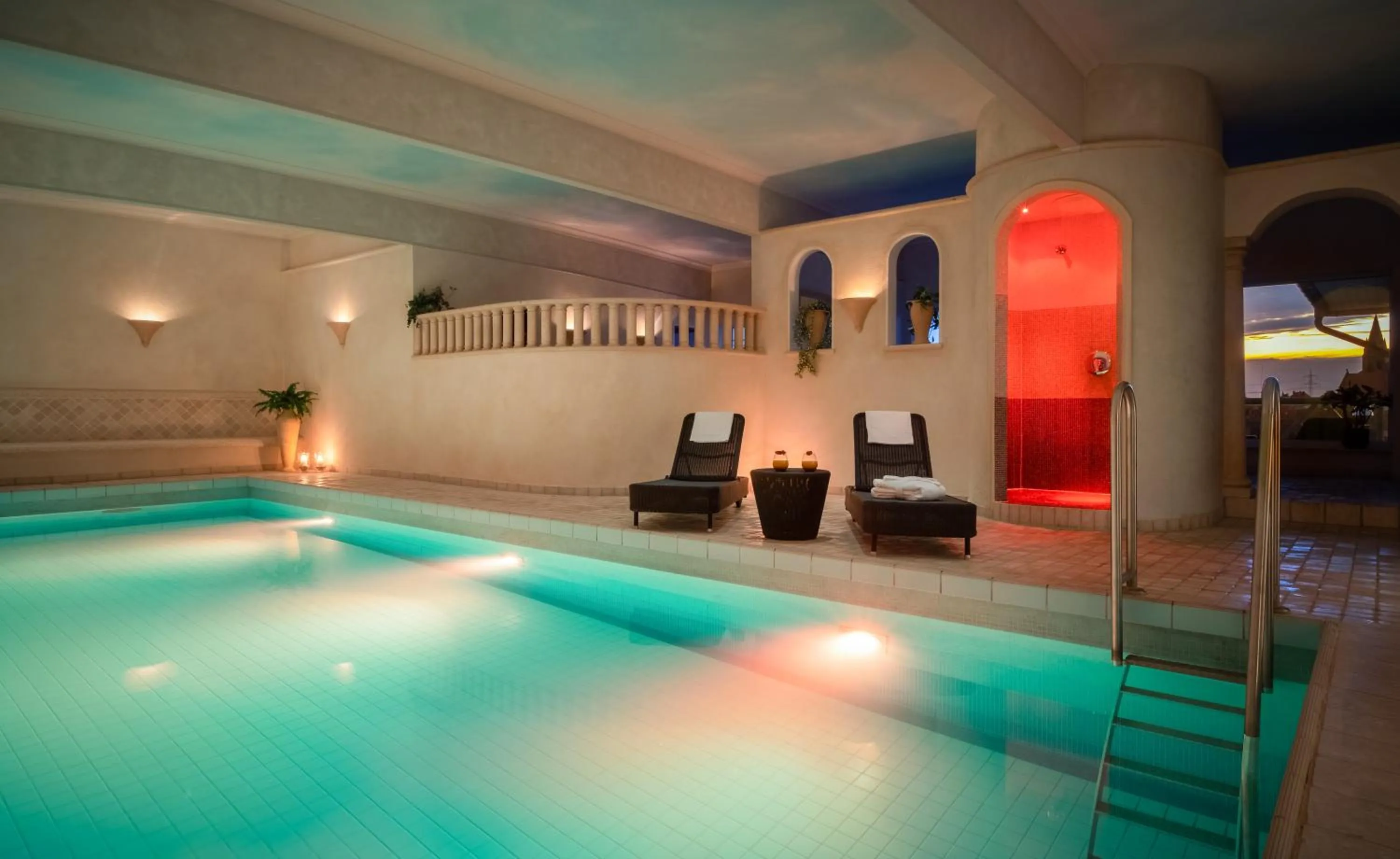 Swimming pool in Ringhotel Winzerhof