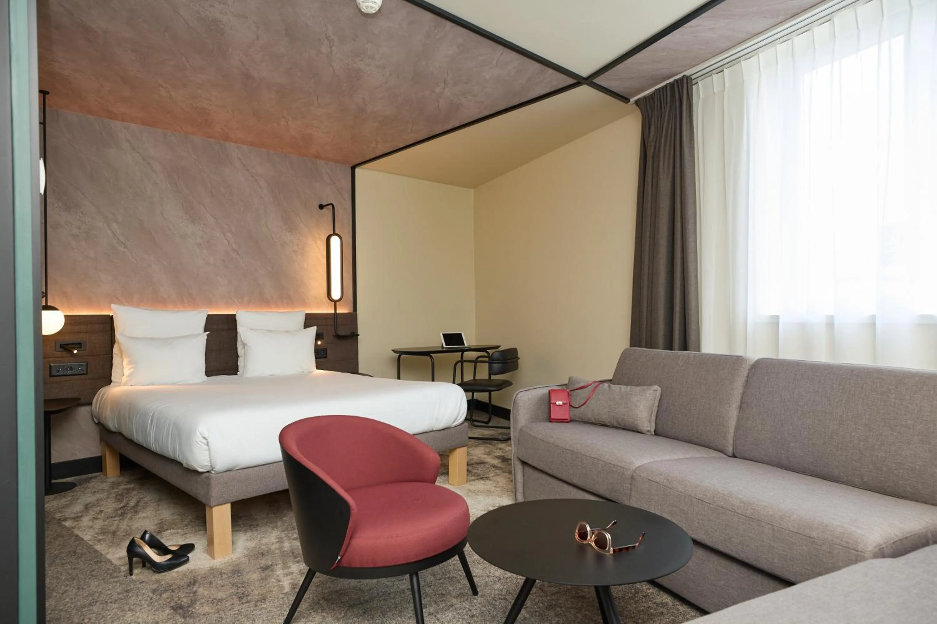 Bed in Novotel Bern Expo