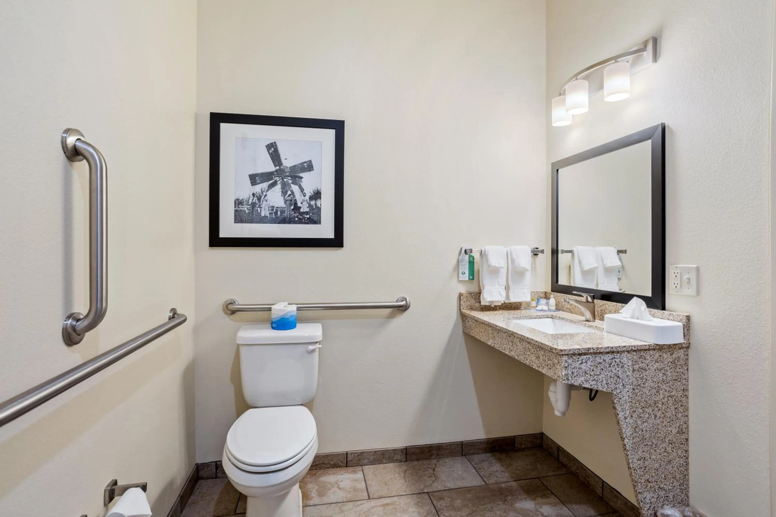Bathroom in Cobblestone Hotel & Suites - Little Chute