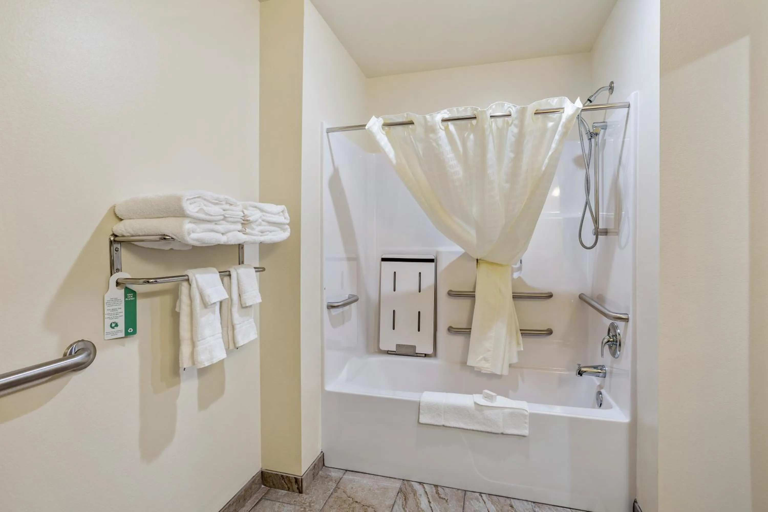 Bathroom in Cobblestone Hotel & Suites - Little Chute