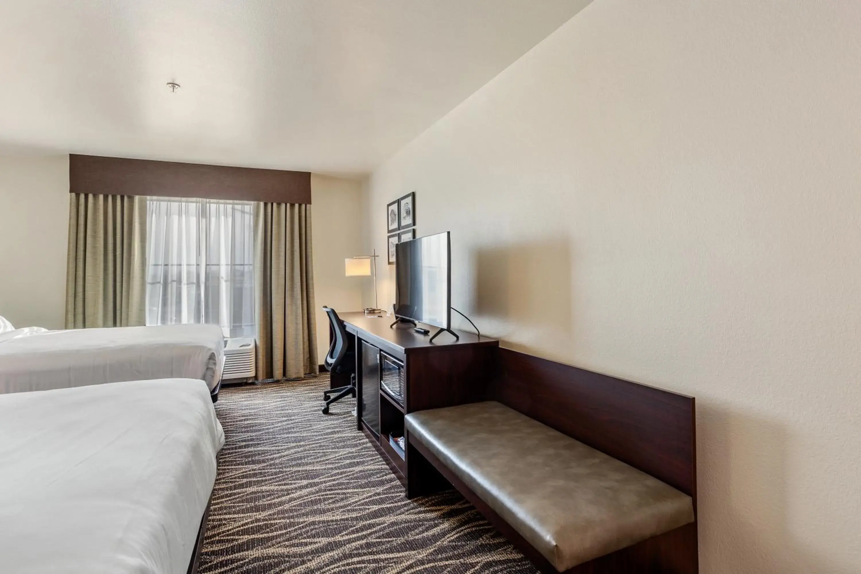 Bed in Cobblestone Hotel & Suites - Little Chute Bed in Cobblestone Hotel & Suites - Little Chute