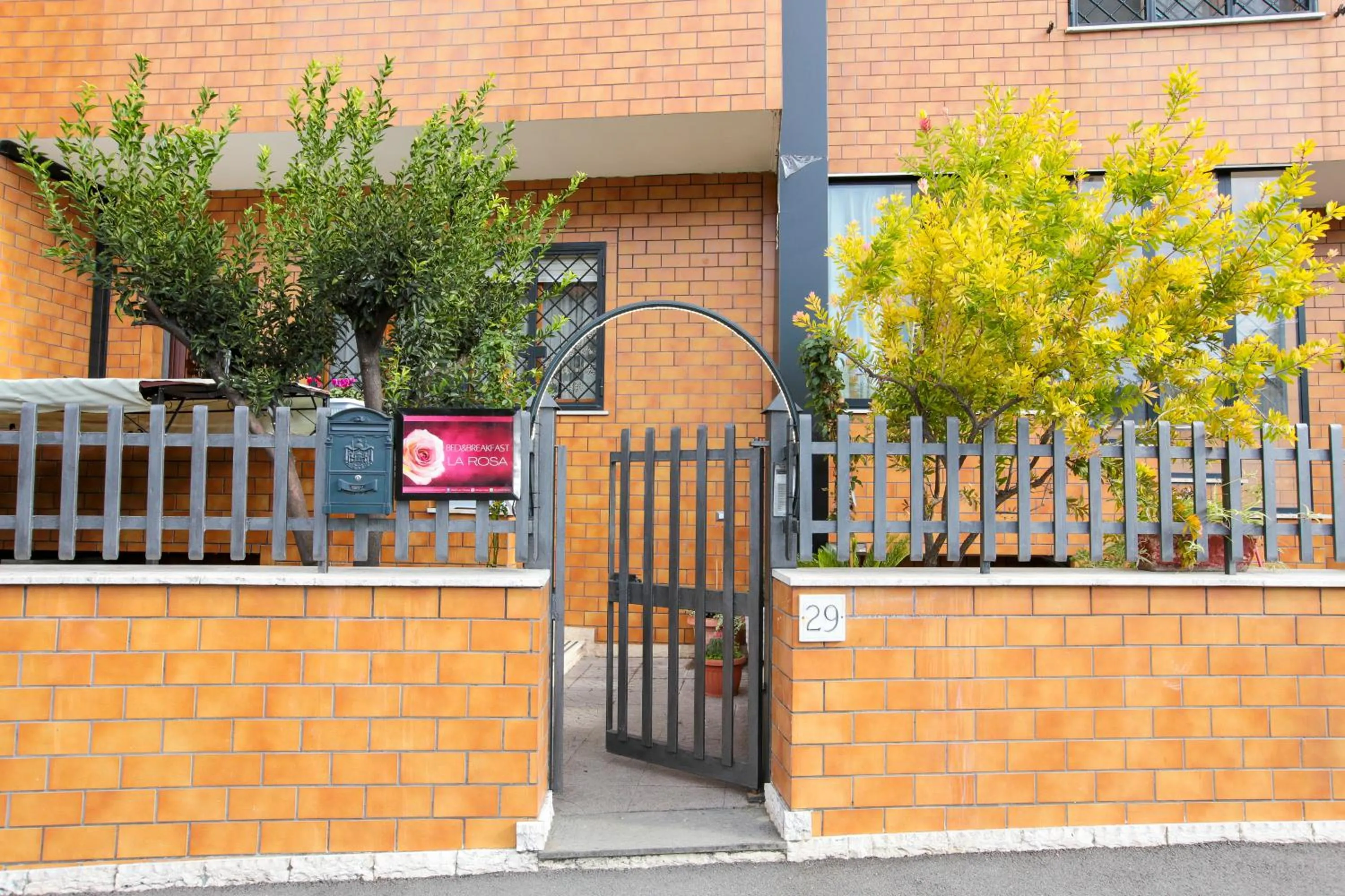 Property building in La Rosa