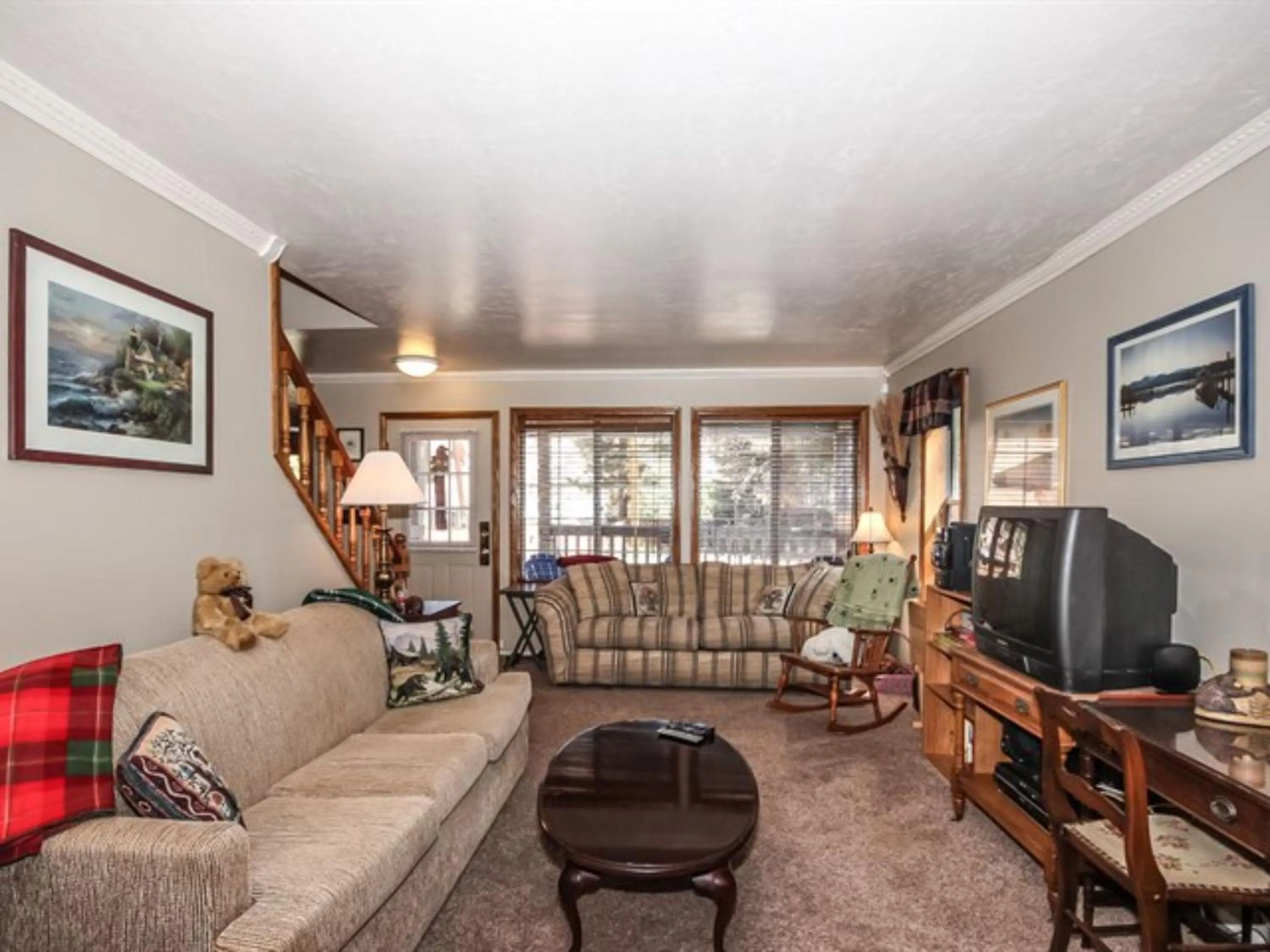 Living room in Idle Hours Inn - 1945 by Big Bear Vacations