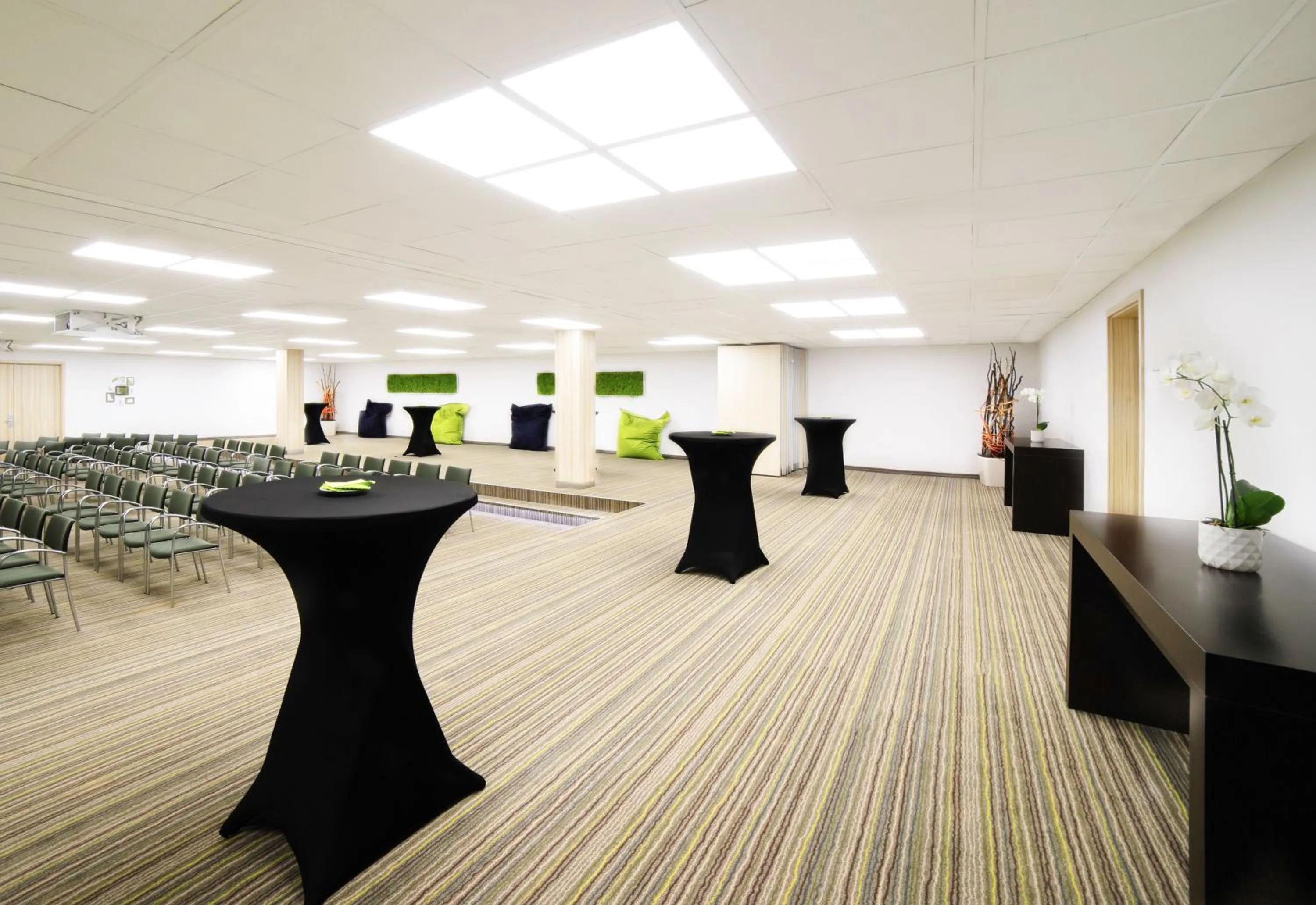 Meeting/conference room in Novotel Genève Centre